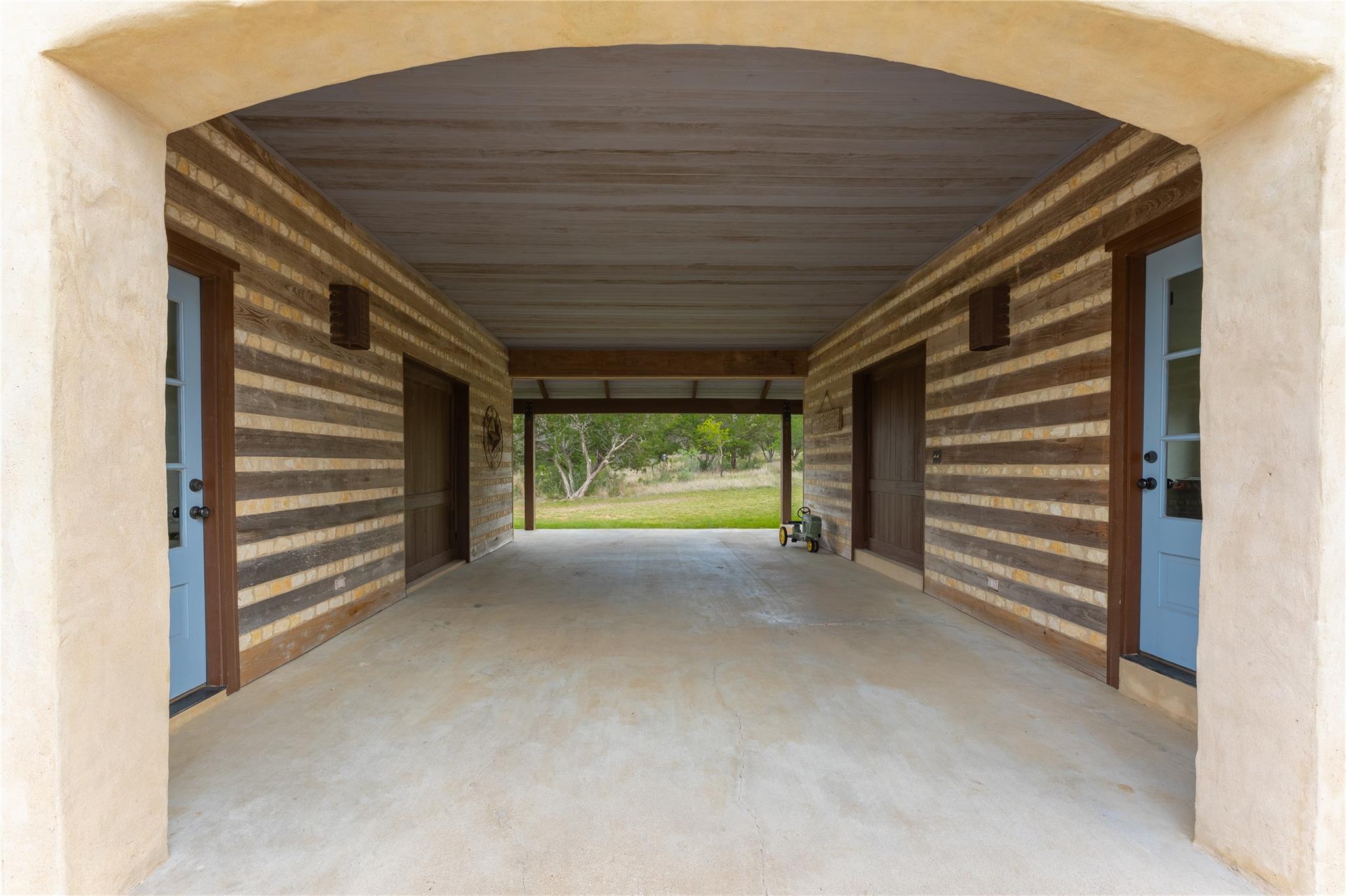 424 Hidden Creek Dr, Dripping Springs, TX 78620