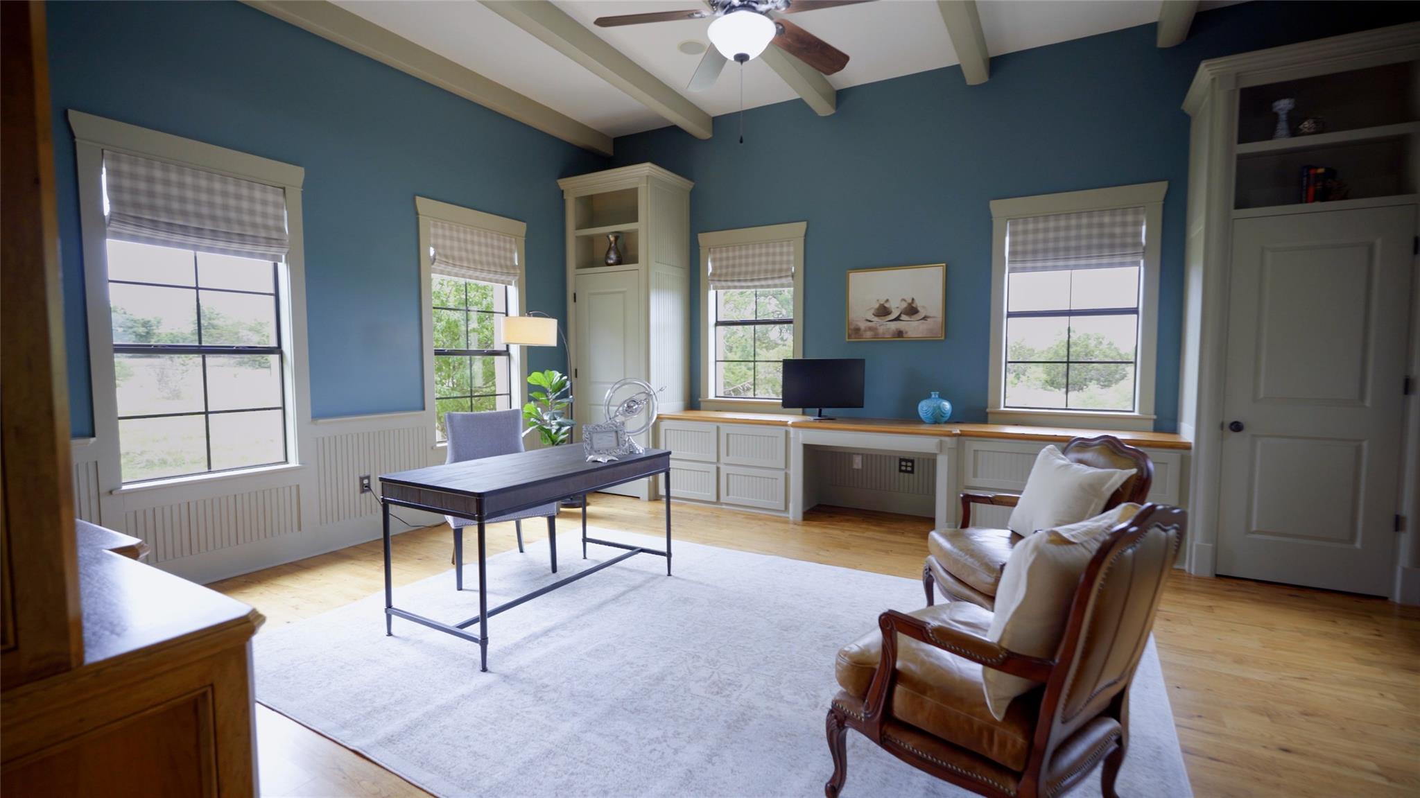 424 Hidden Creek Dr, Dripping Springs, TX 78620