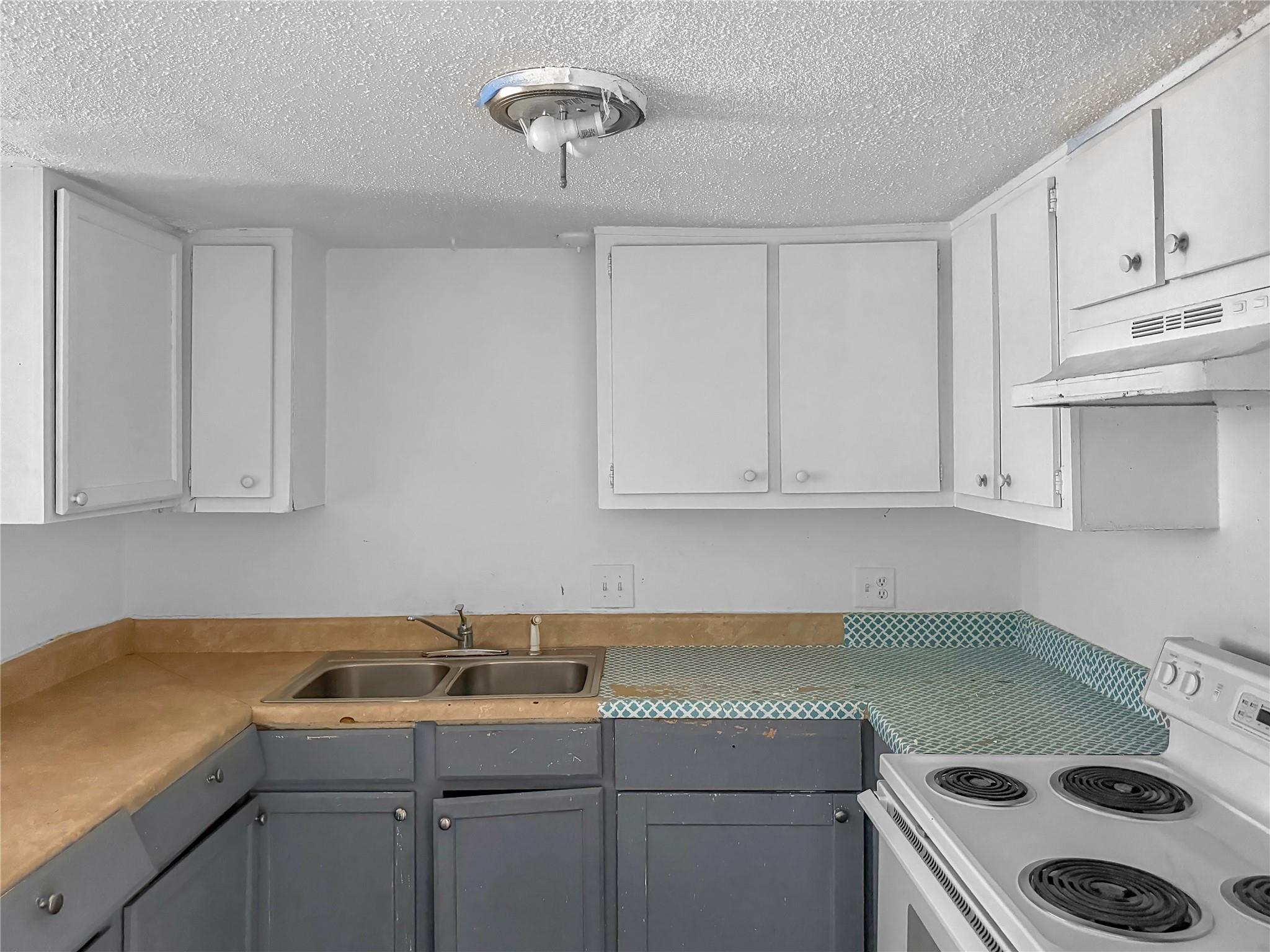 8611 Putnam Dr # 102, Austin, TX 78757