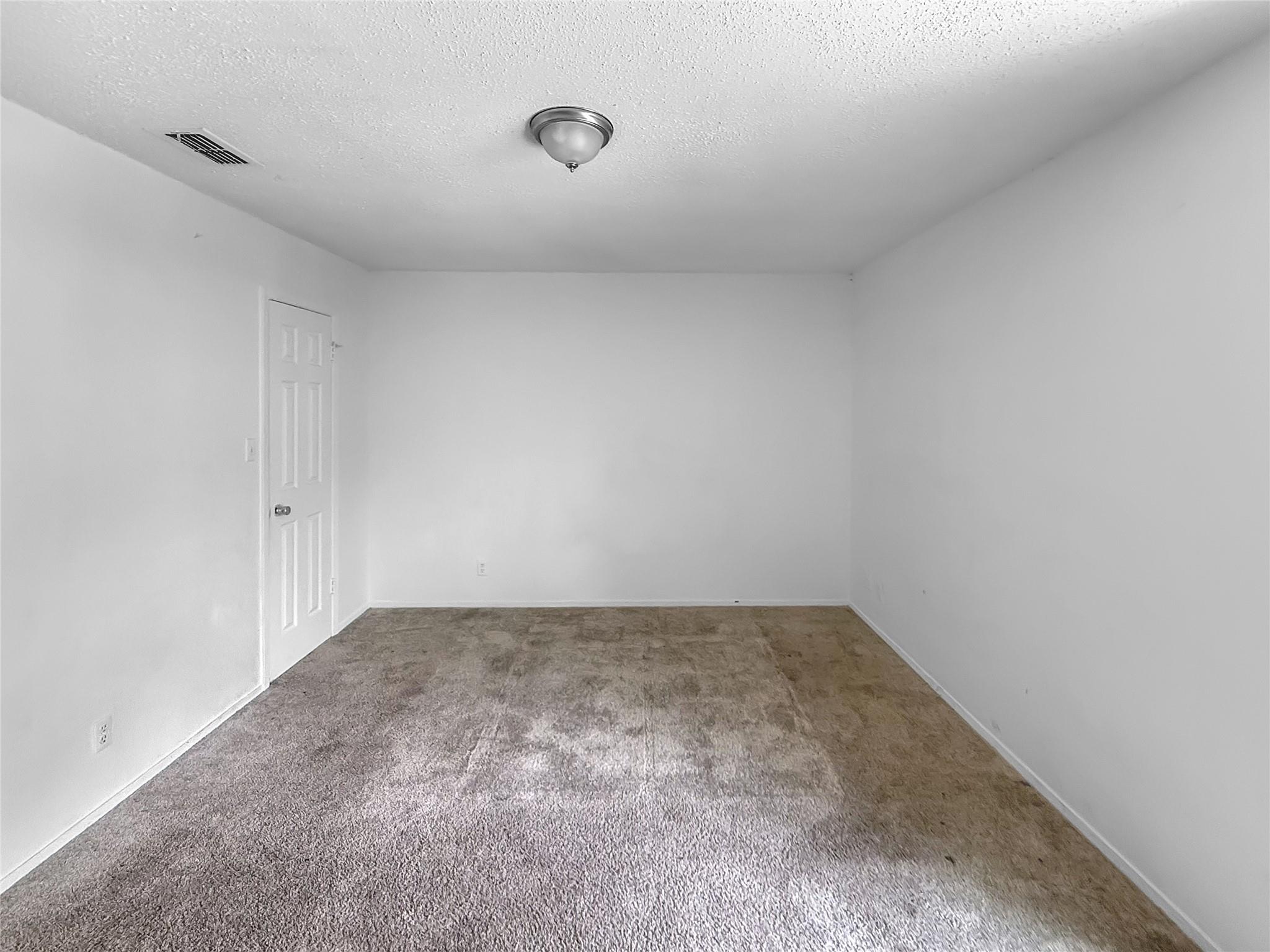 8611 Putnam Dr # 102, Austin, TX 78757