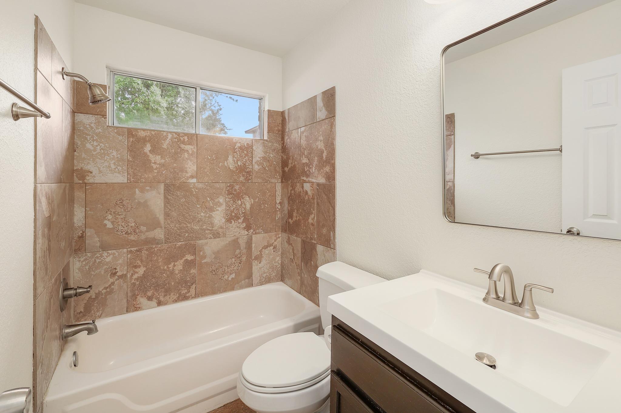 3942 UPPER PASSAGE Ln, Round Rock, TX 78681