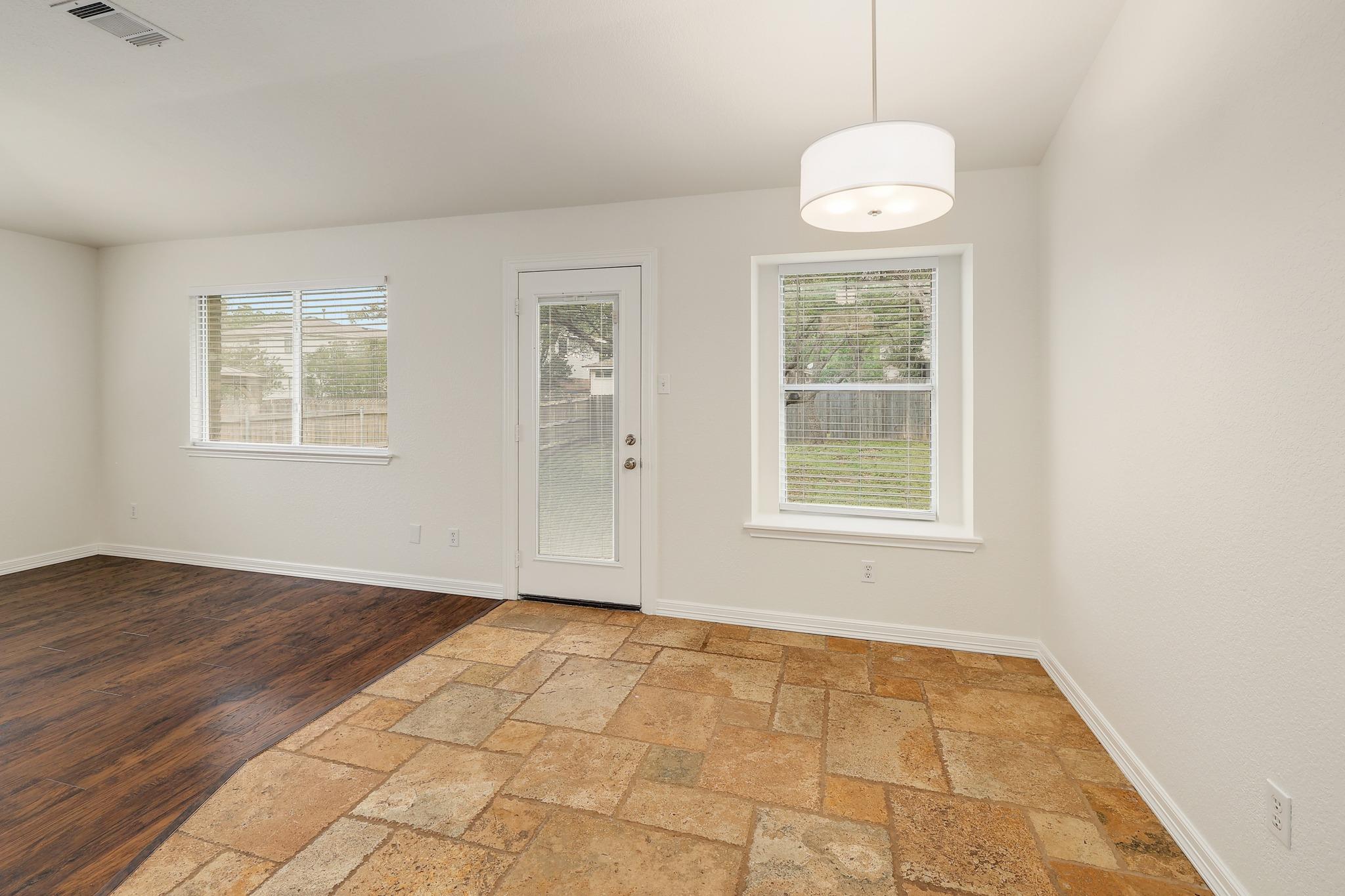 3942 UPPER PASSAGE Ln, Round Rock, TX 78681