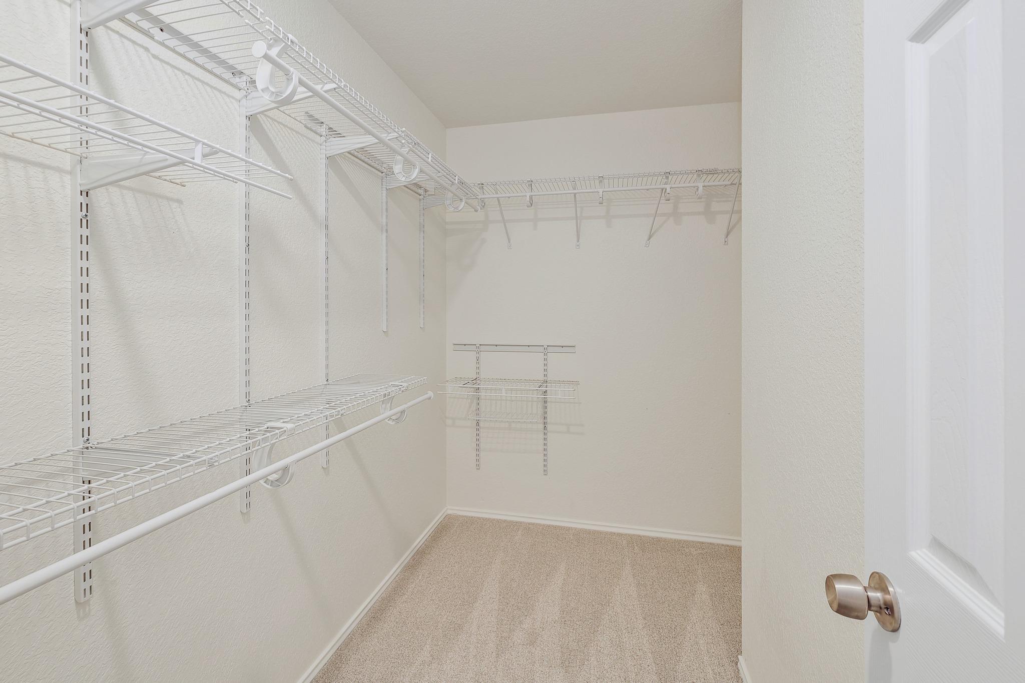 3942 UPPER PASSAGE Ln, Round Rock, TX 78681