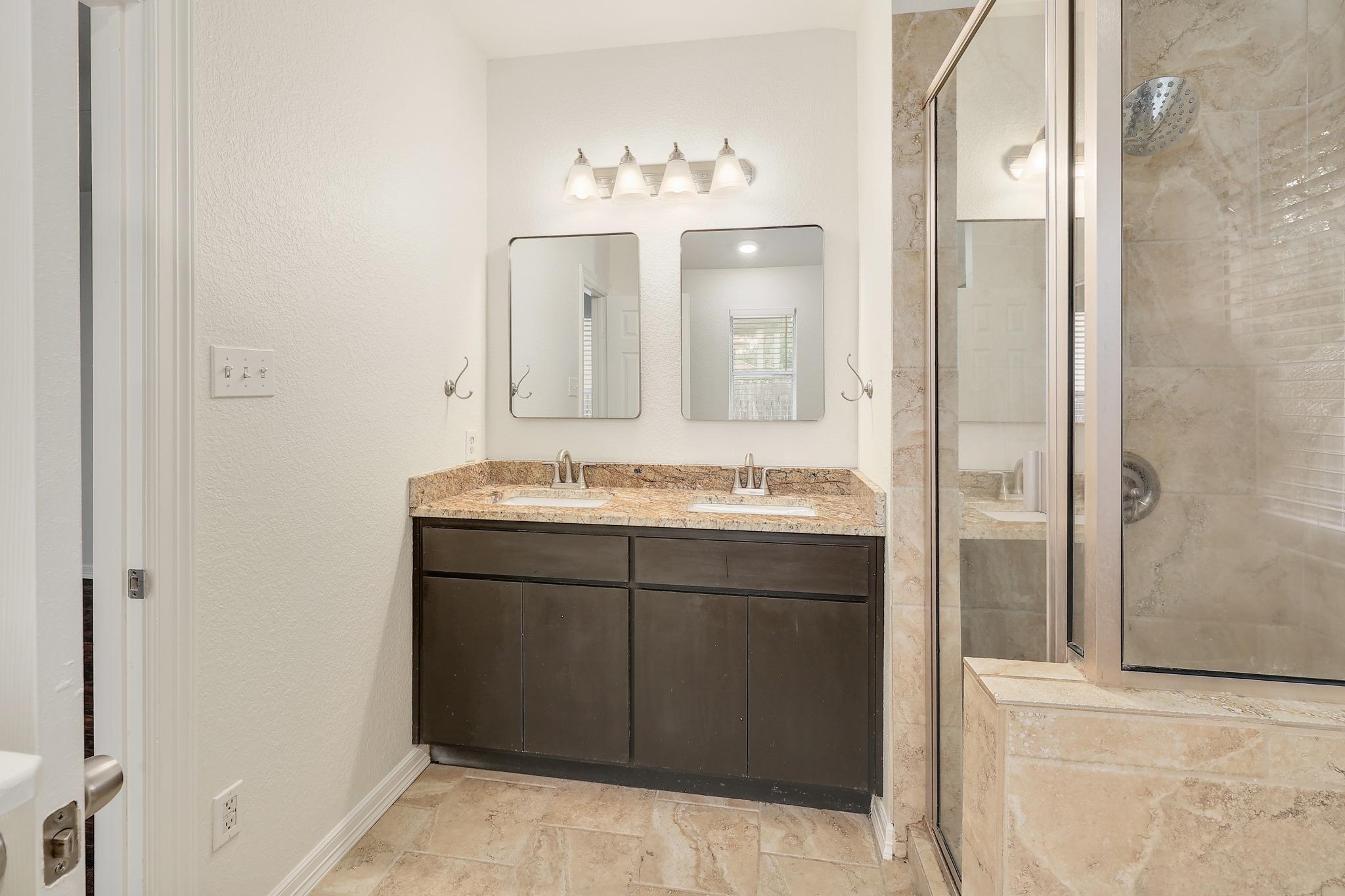 3942 UPPER PASSAGE Ln, Round Rock, TX 78681