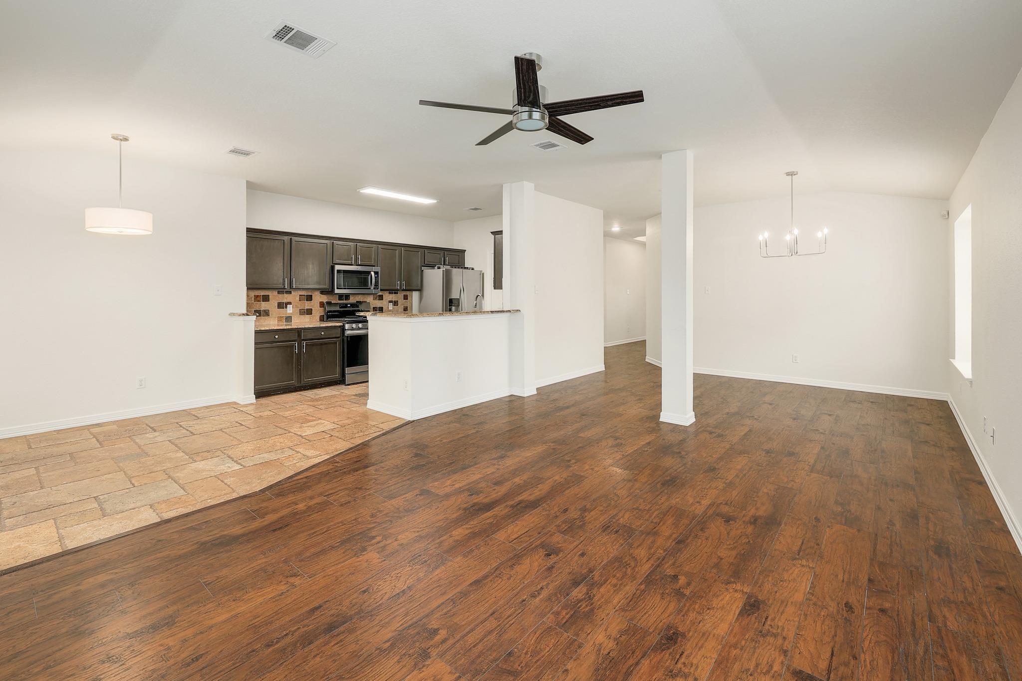 3942 UPPER PASSAGE Ln, Round Rock, TX 78681