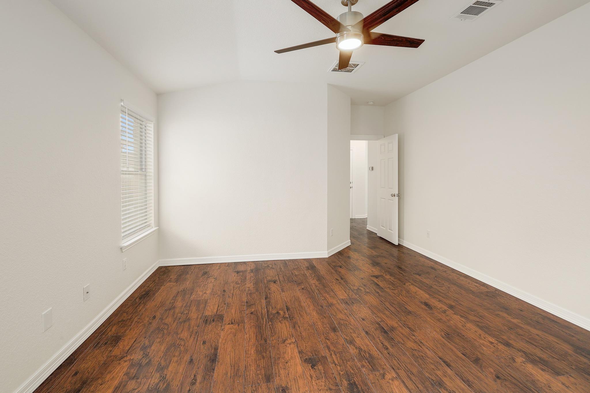 3942 UPPER PASSAGE Ln, Round Rock, TX 78681