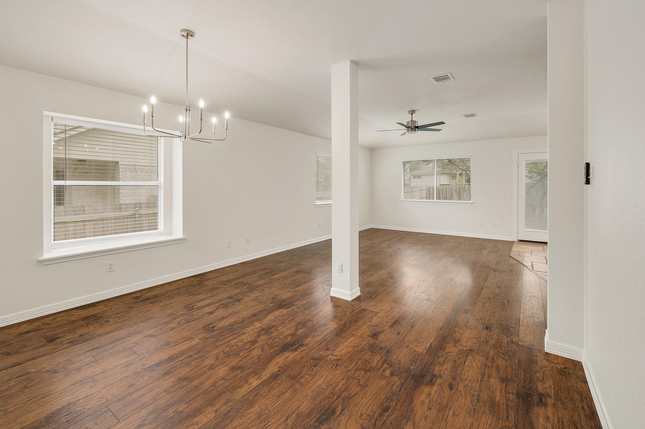 3942 UPPER PASSAGE Ln, Round Rock, TX 78681