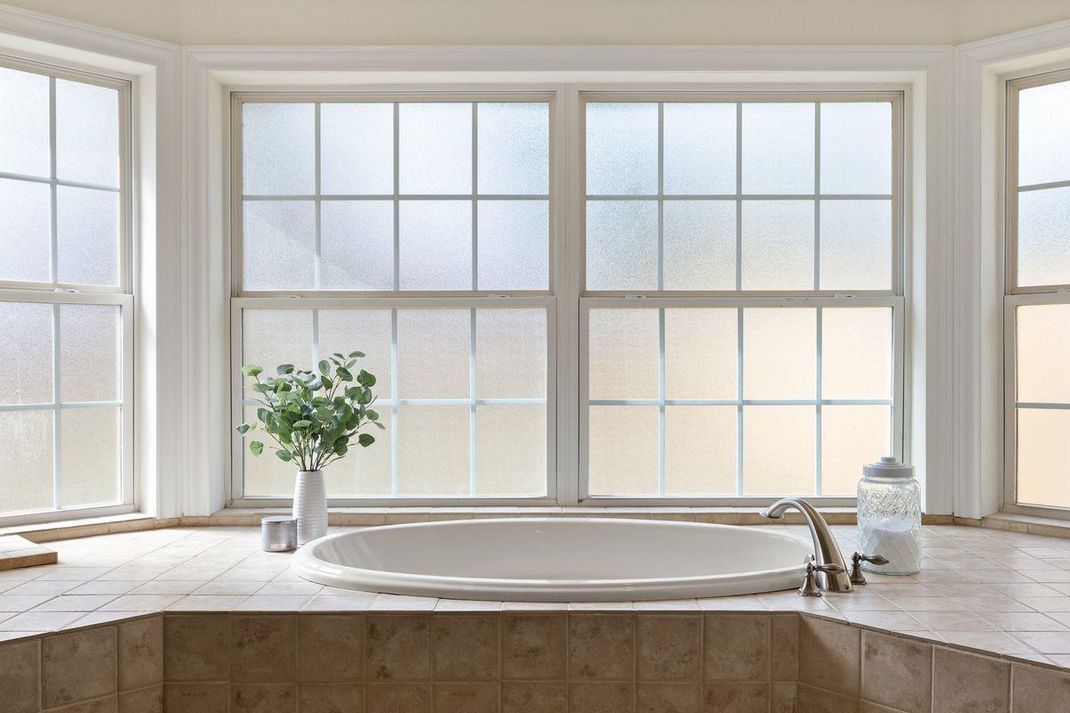 744 W Bartlett Dr, Buda, TX 78610