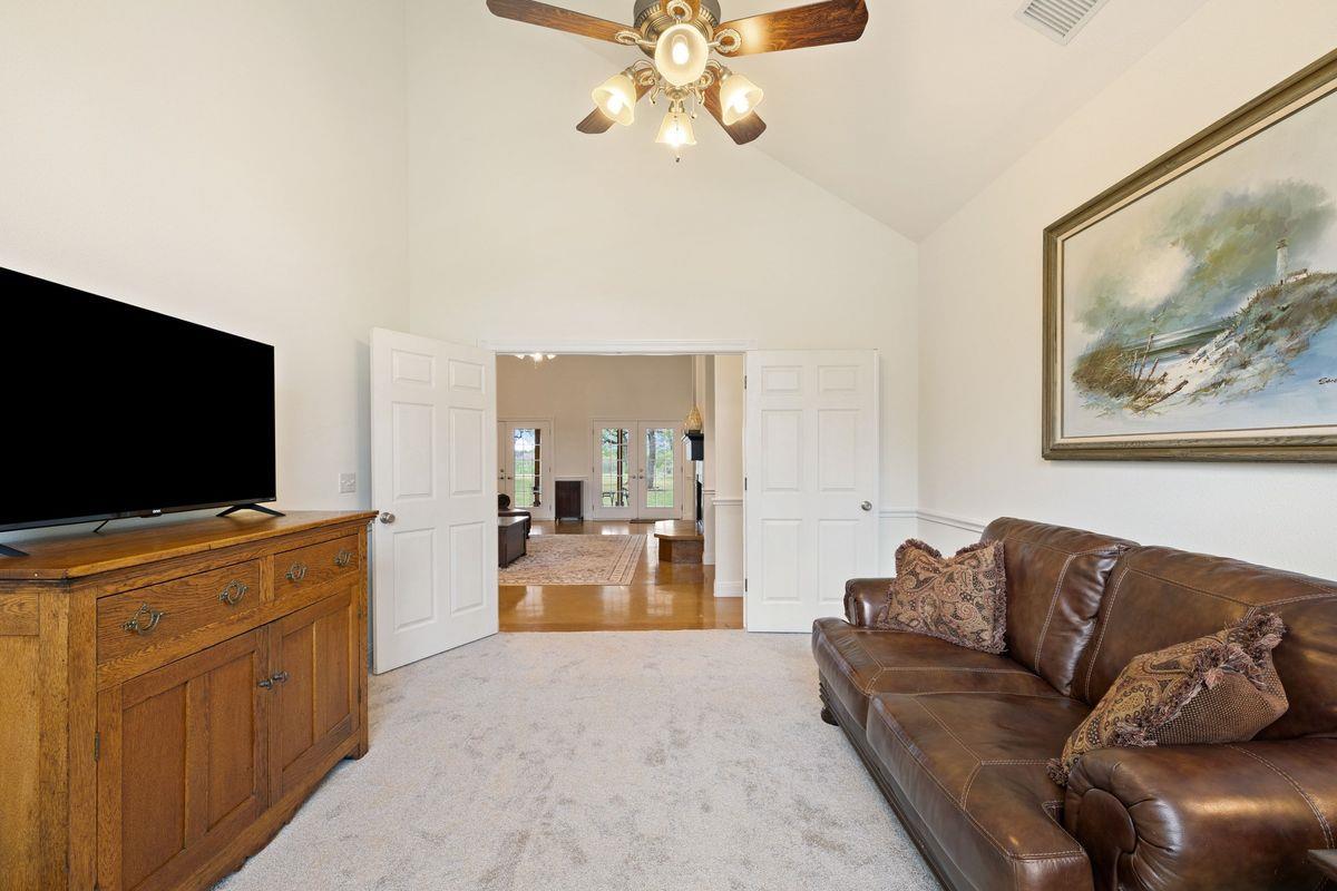 744 W Bartlett Dr, Buda, TX 78610