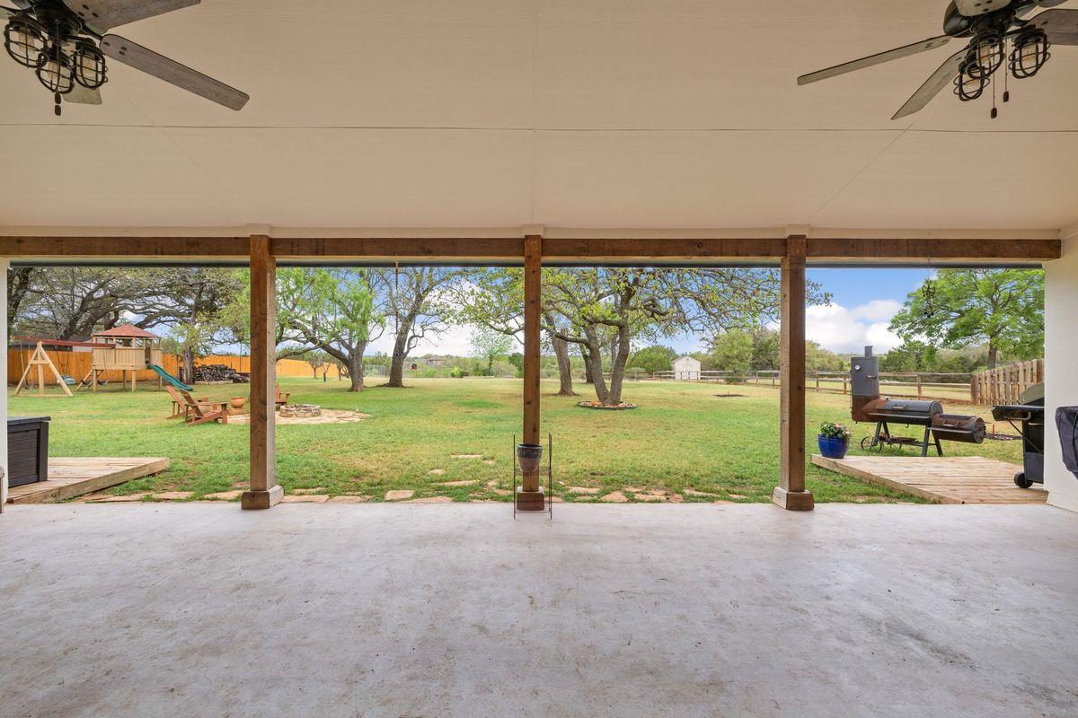 744 W Bartlett Dr, Buda, TX 78610