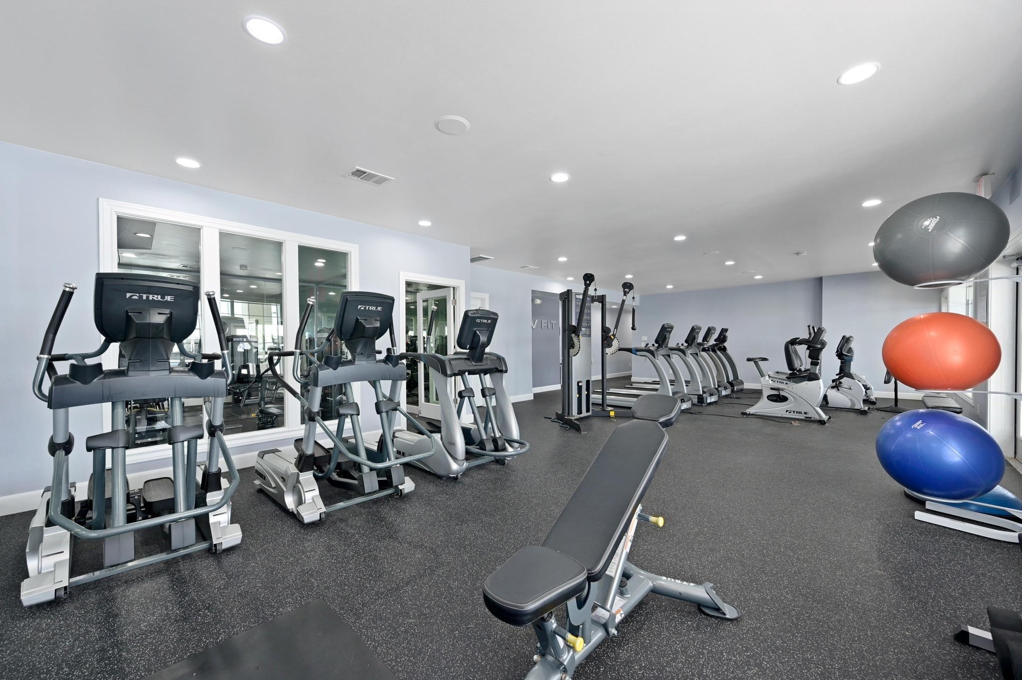 115 Burgess Ln, Austin, TX 78738