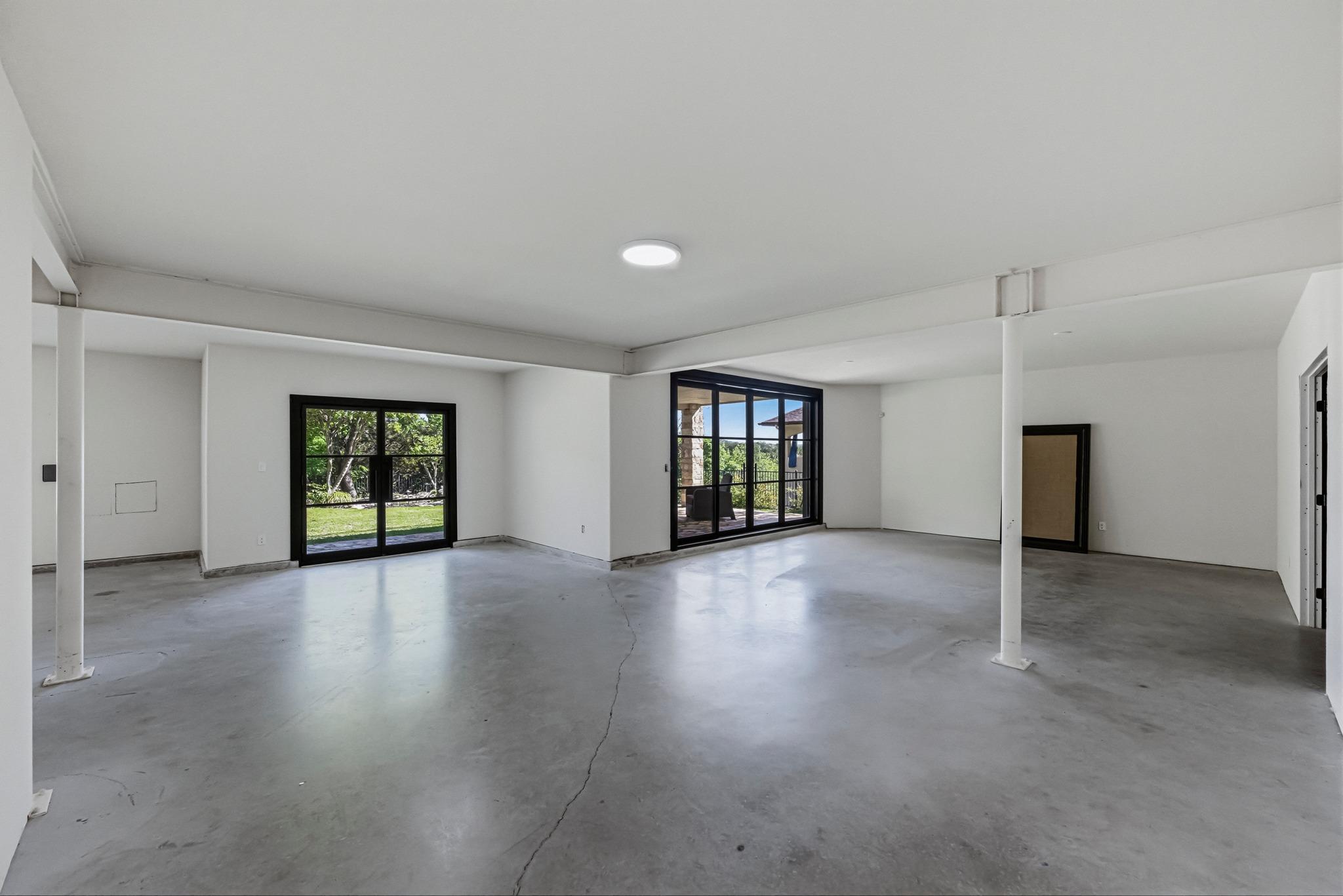 115 Burgess Ln, Austin, TX 78738