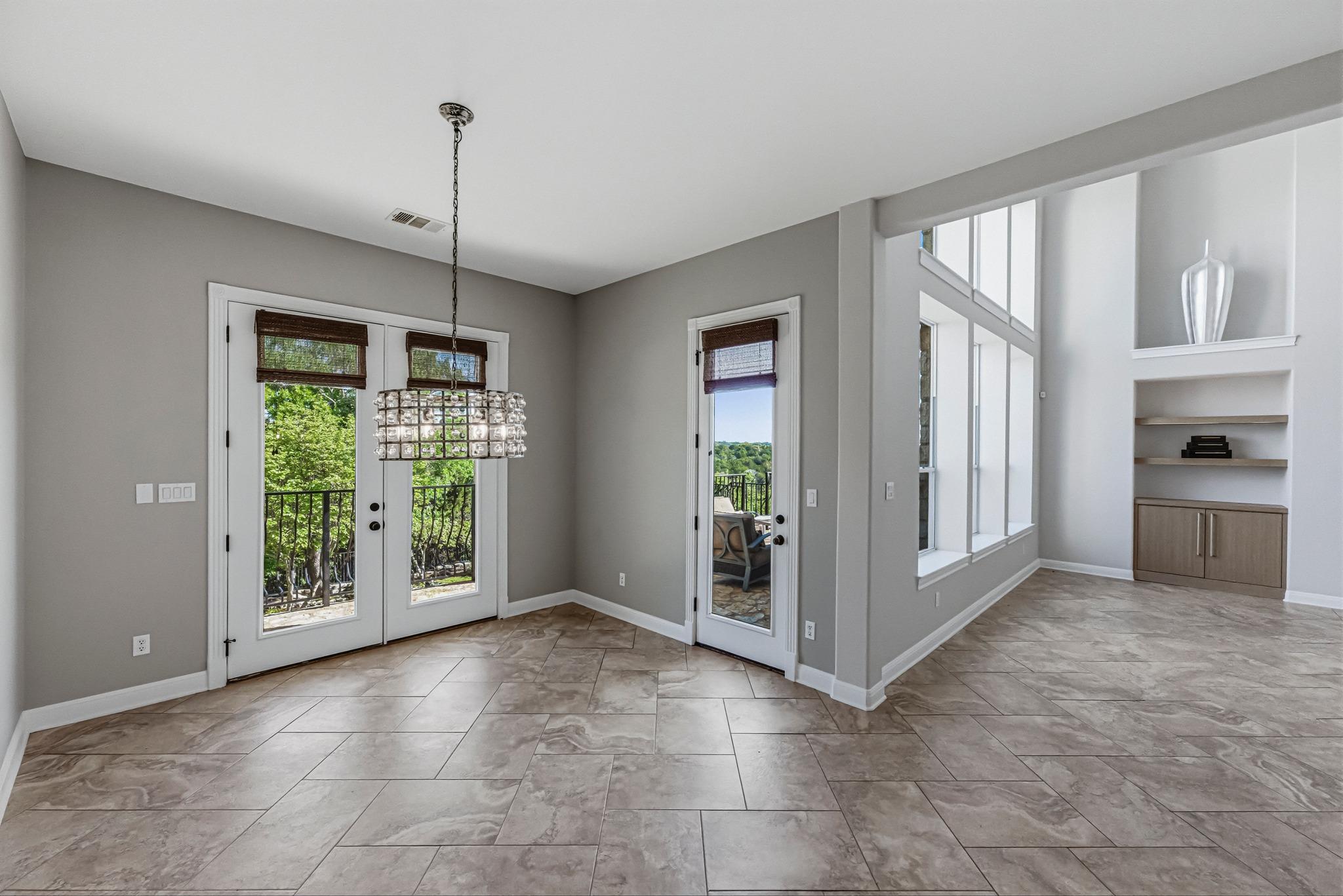 115 Burgess Ln, Austin, TX 78738