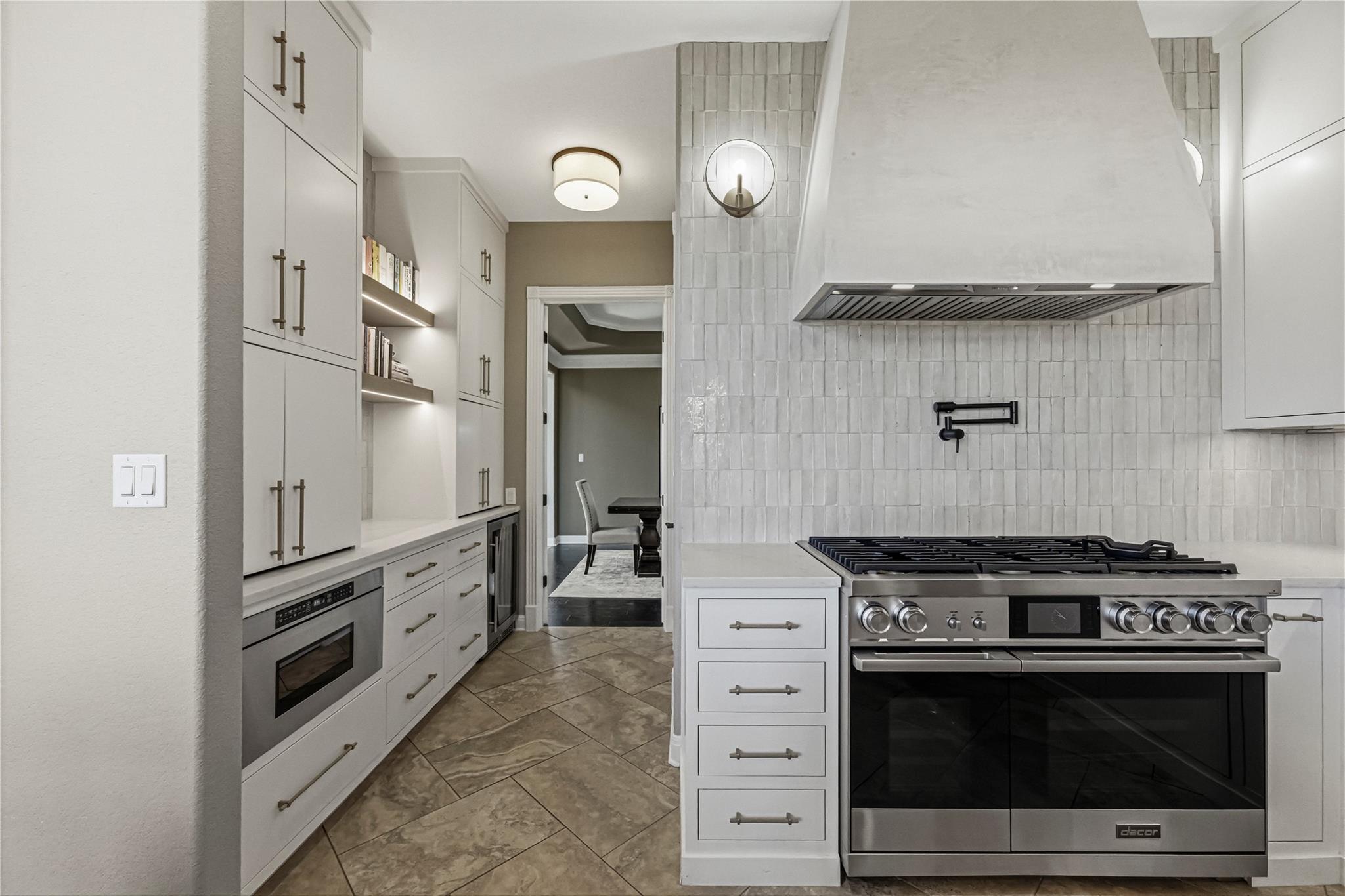 115 Burgess Ln, Austin, TX 78738