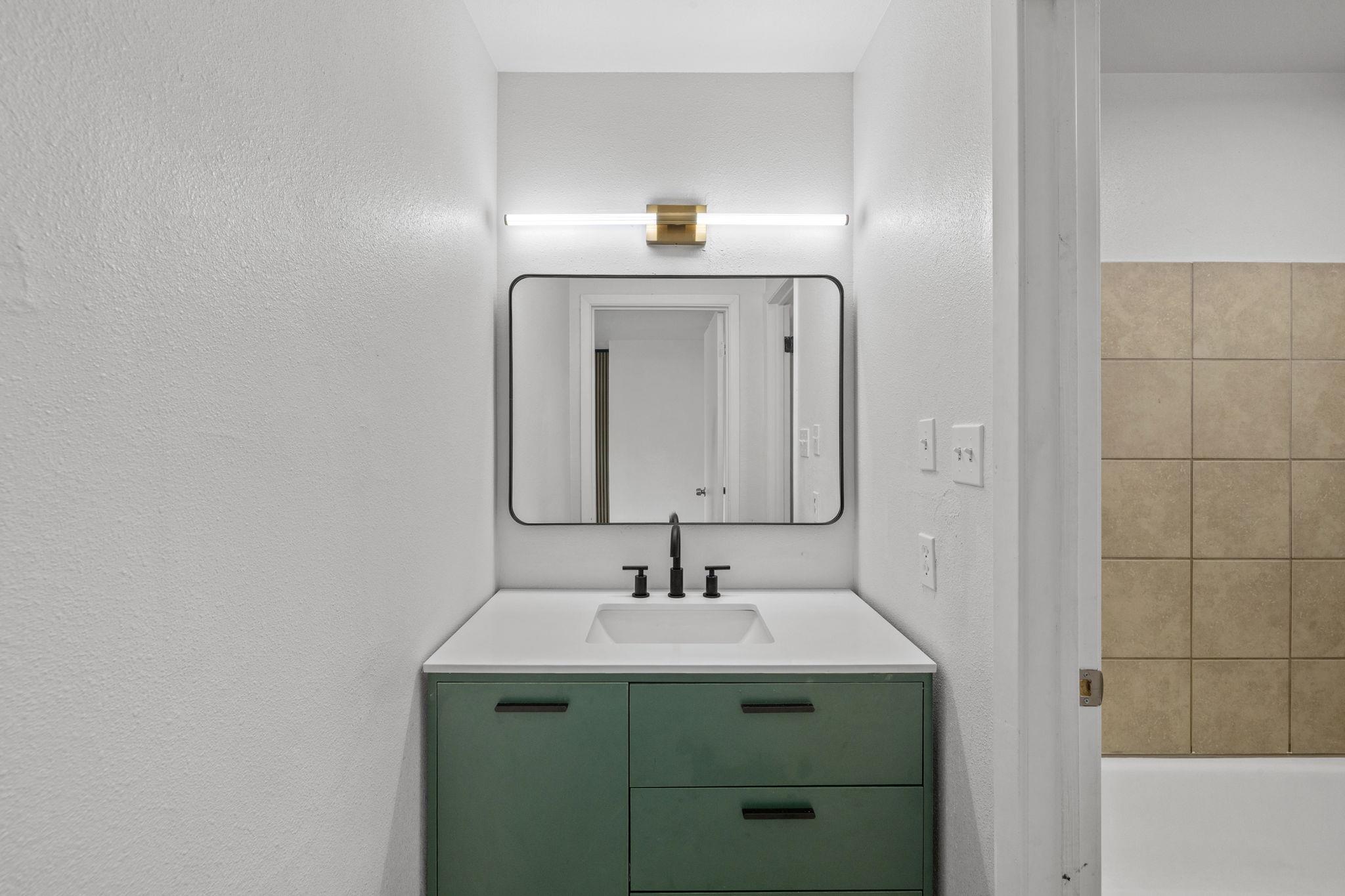301 E Croslin St, Austin, TX 78752