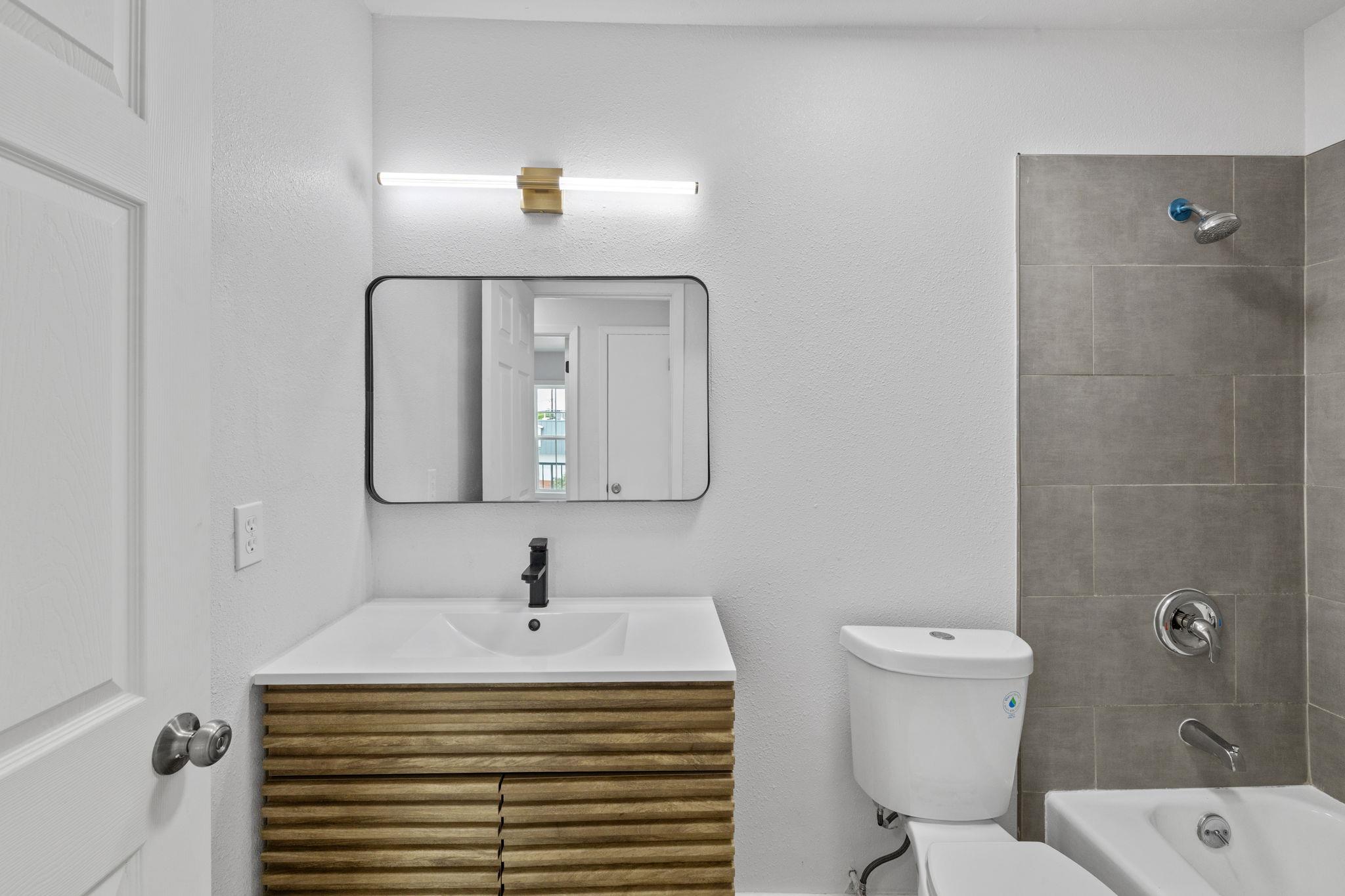 301 E Croslin St, Austin, TX 78752