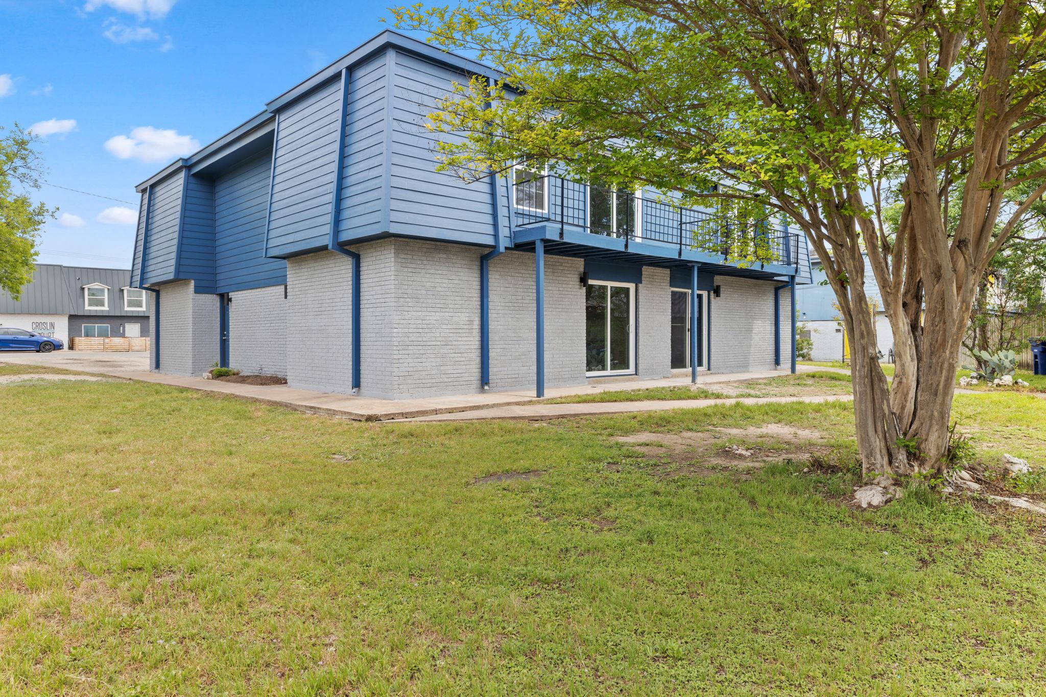 301 E Croslin St, Austin, TX 78752