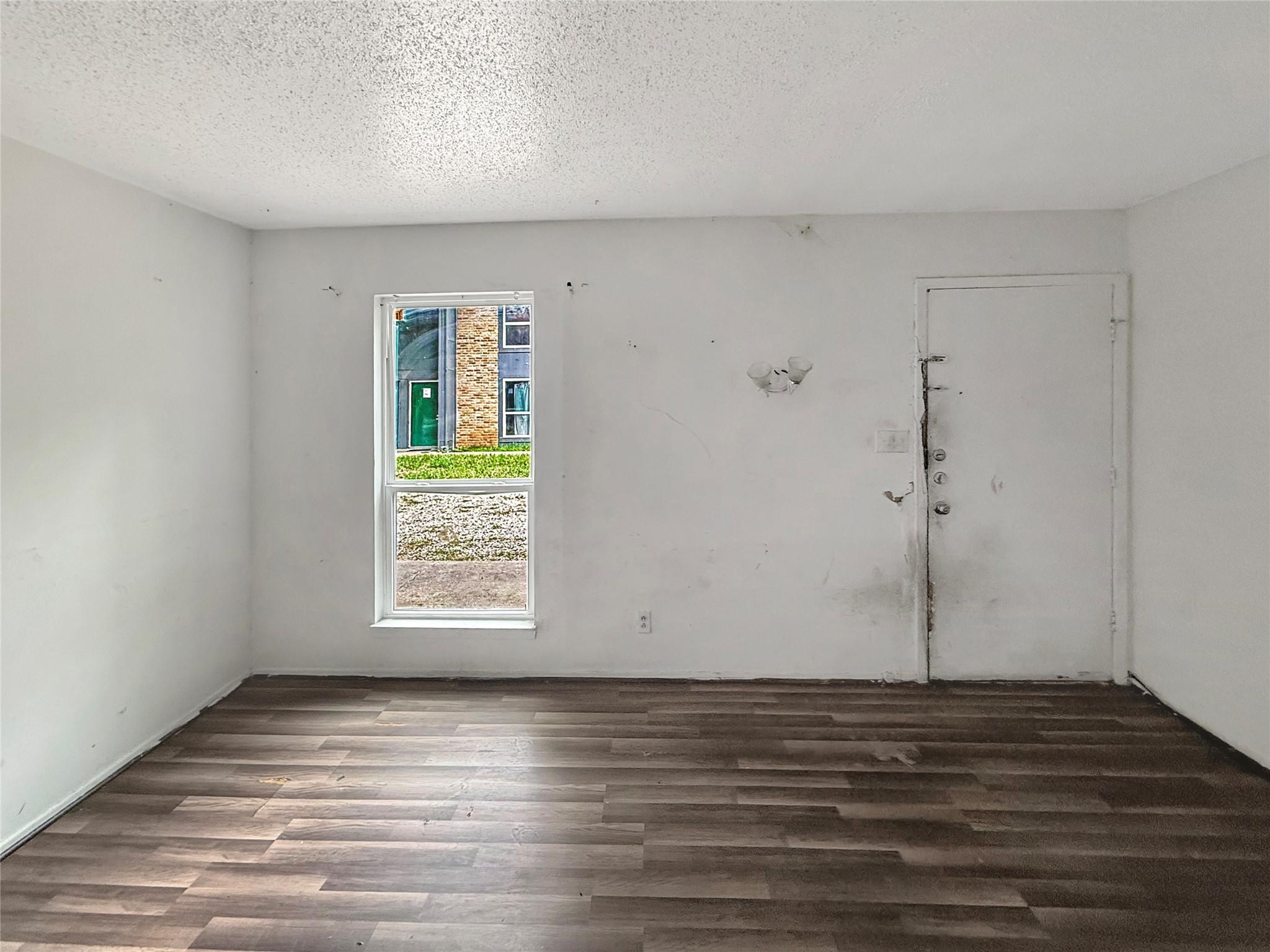 8611 Putnam Dr # 103, Austin, TX 78757