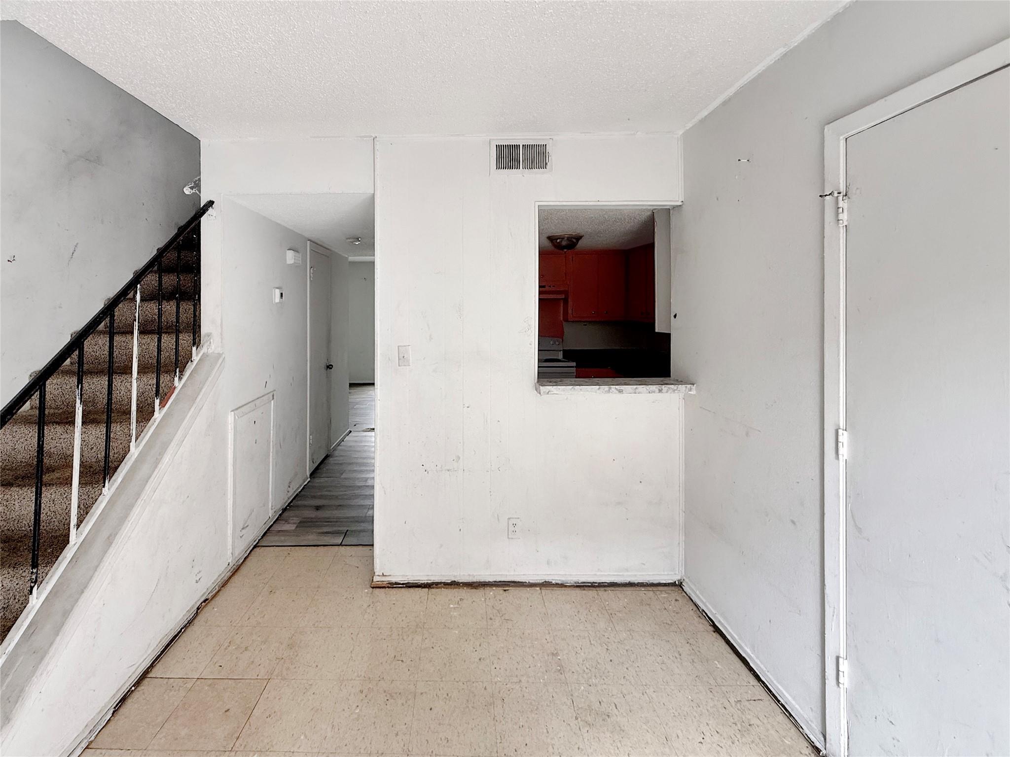 8611 Putnam Dr # 103, Austin, TX 78757