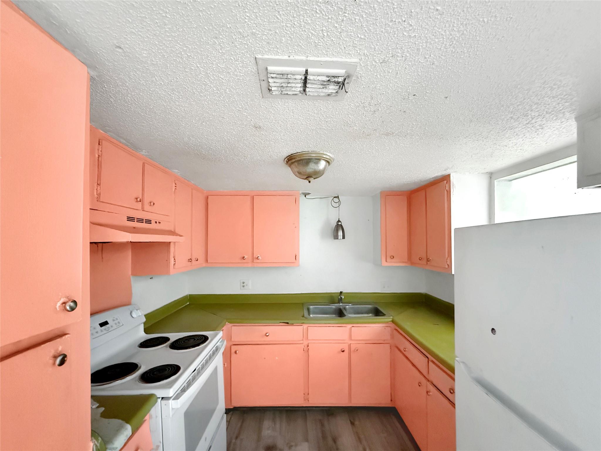 8611 Putnam Dr # 103, Austin, TX 78757