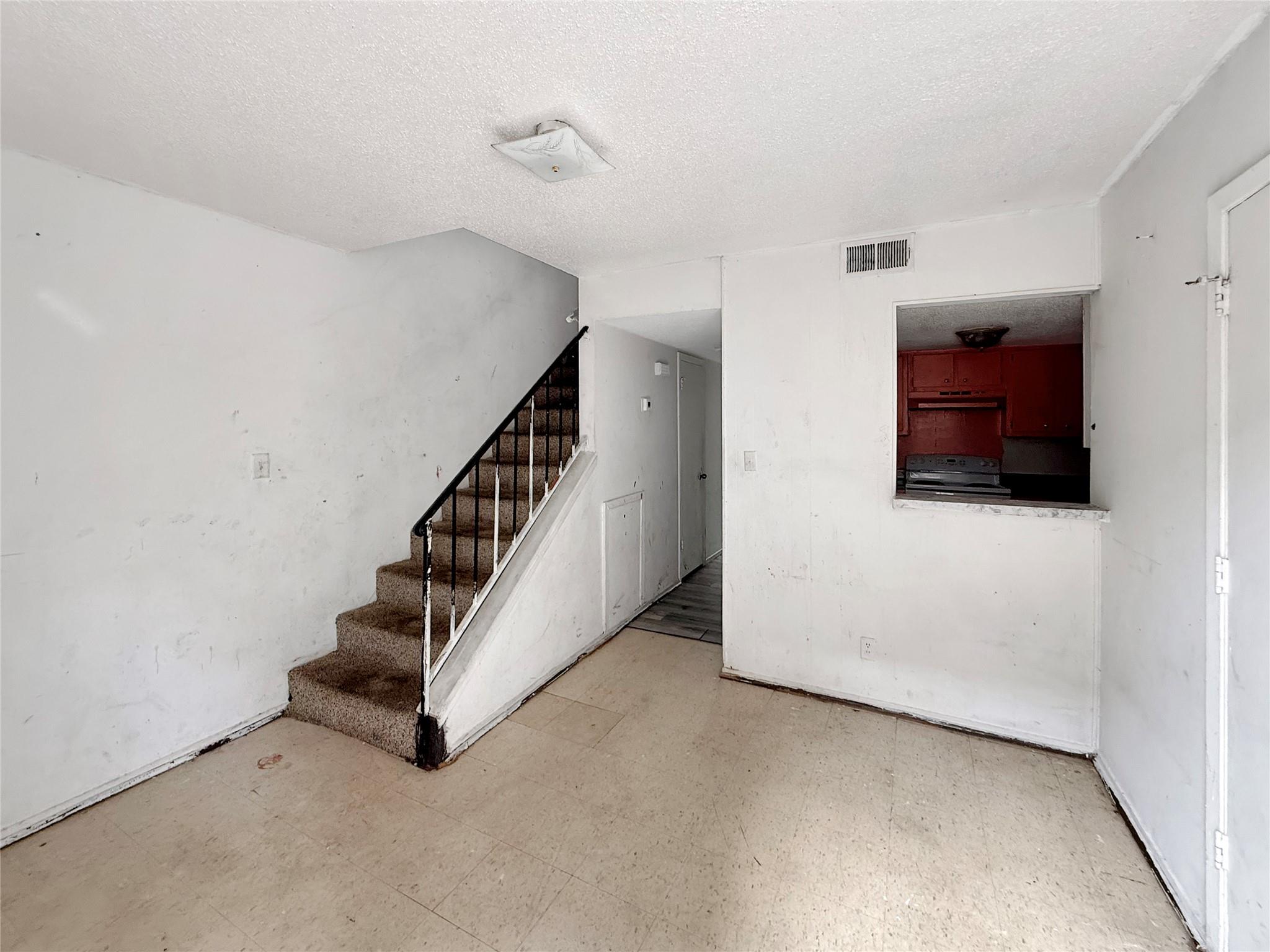 8611 Putnam Dr # 103, Austin, TX 78757