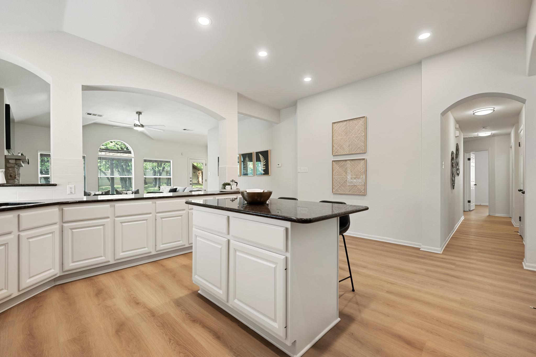 1212 Grand Champion Dr, Austin, TX 78732