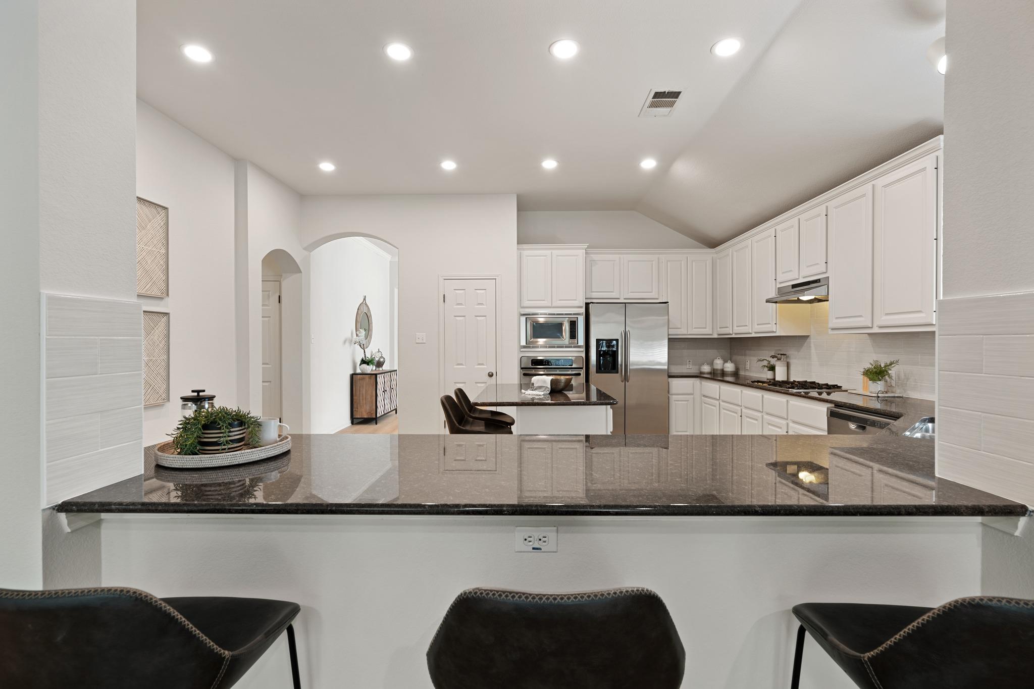 1212 Grand Champion Dr, Austin, TX 78732