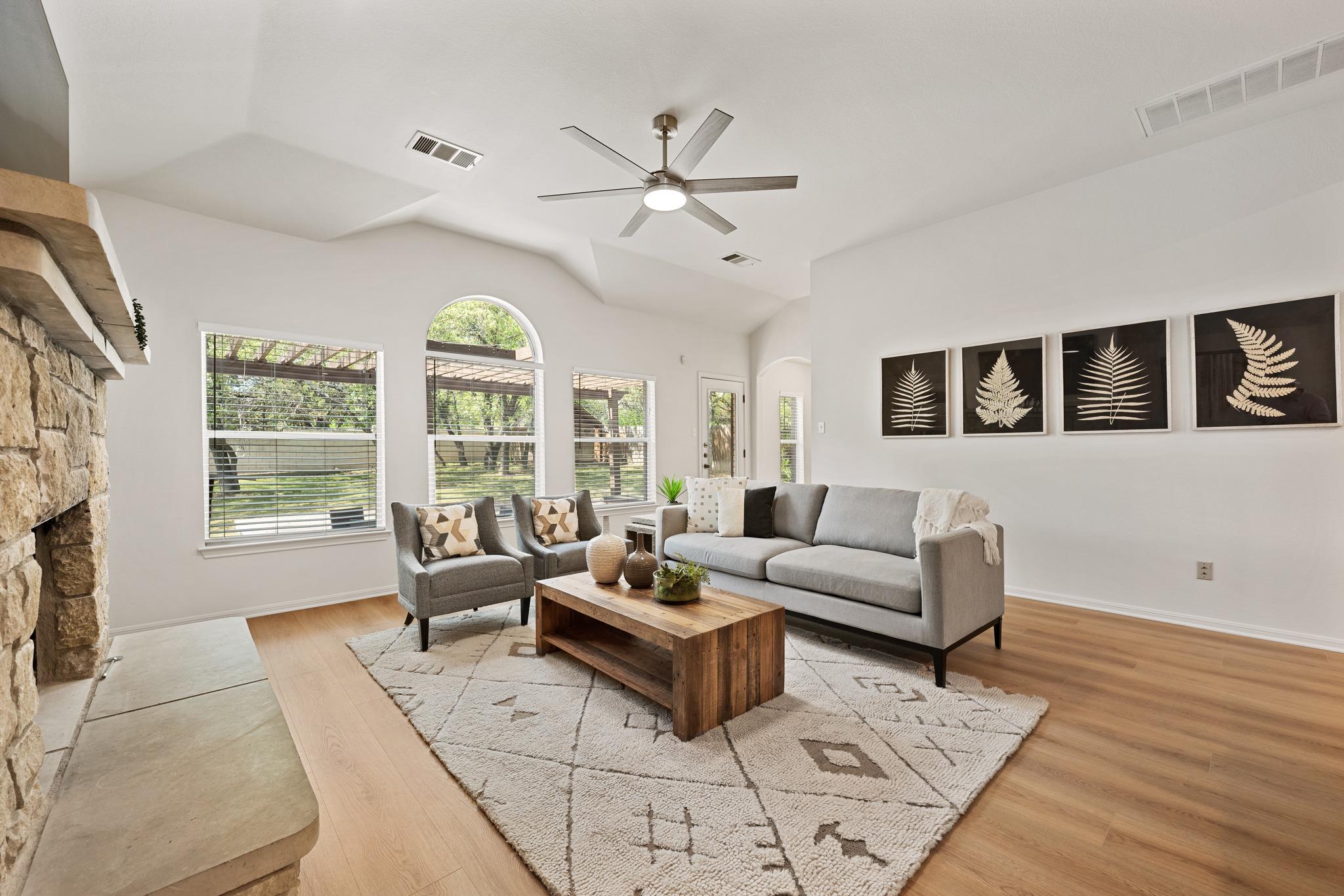 1212 Grand Champion Dr, Austin, TX 78732