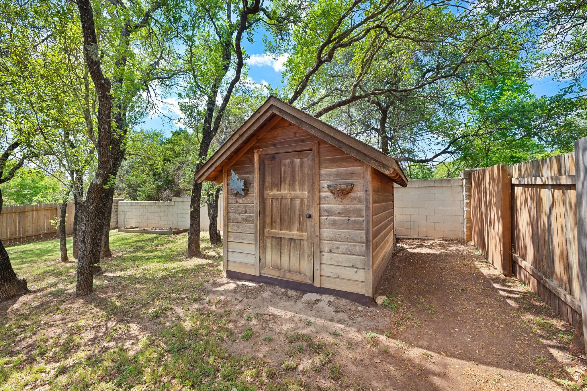 1212 Grand Champion Dr, Austin, TX 78732