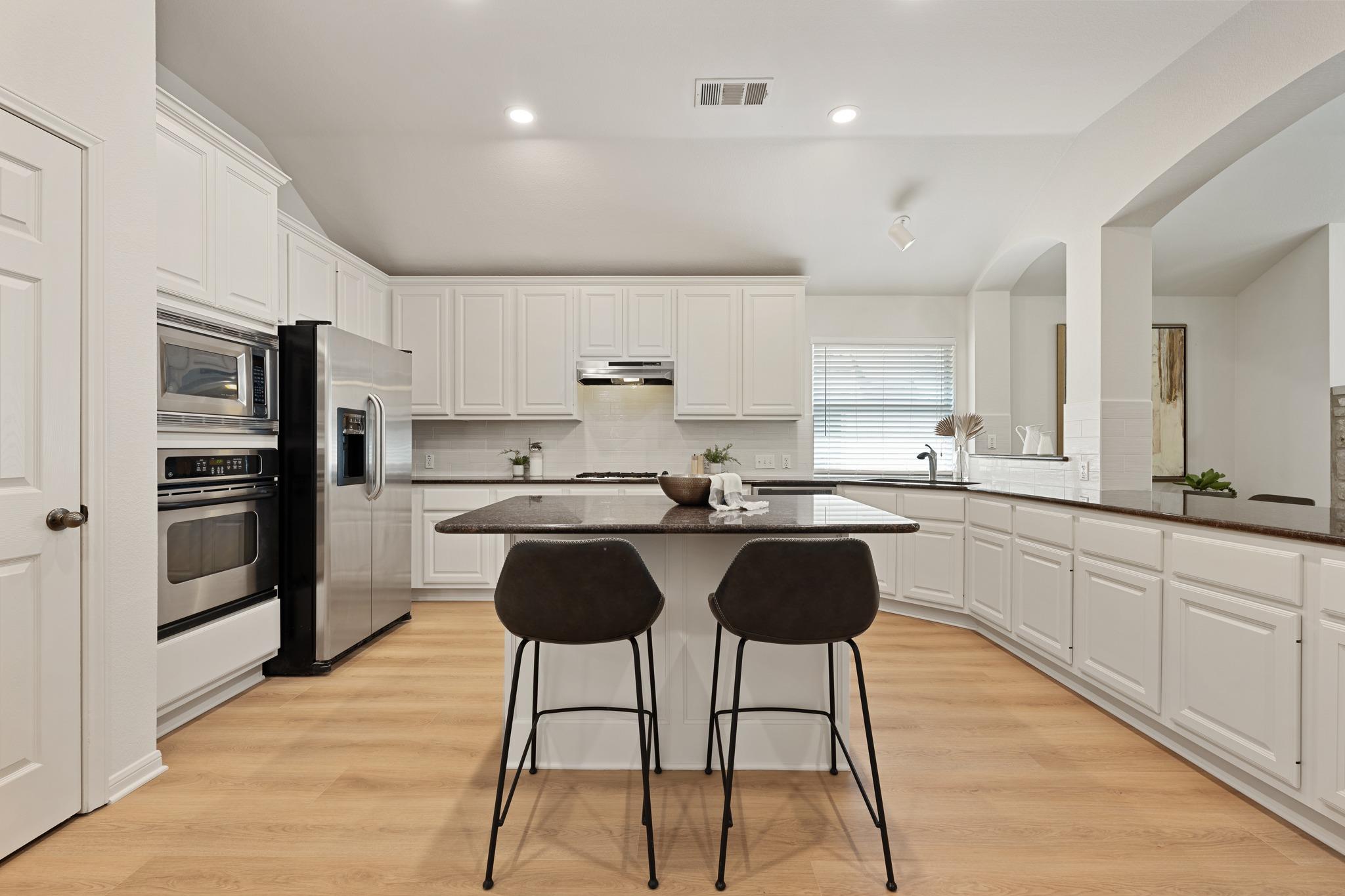 1212 Grand Champion Dr, Austin, TX 78732