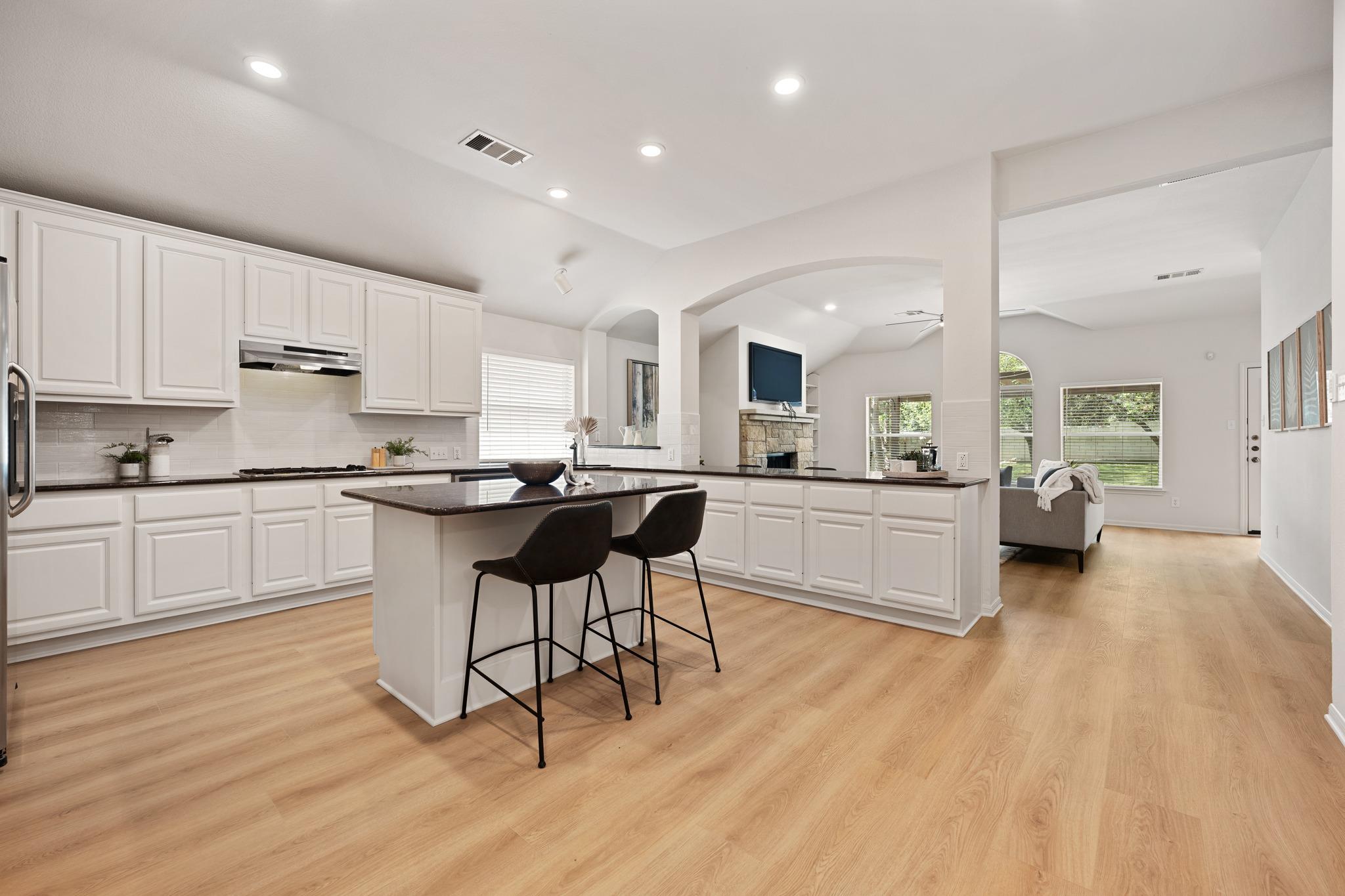 1212 Grand Champion Dr, Austin, TX 78732