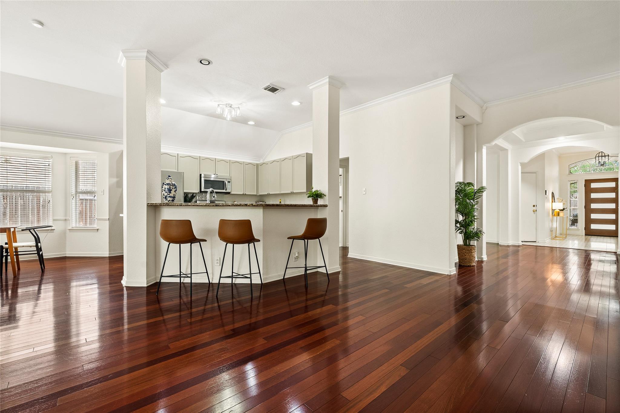 7124 Quimper Ln, Austin, TX 78749