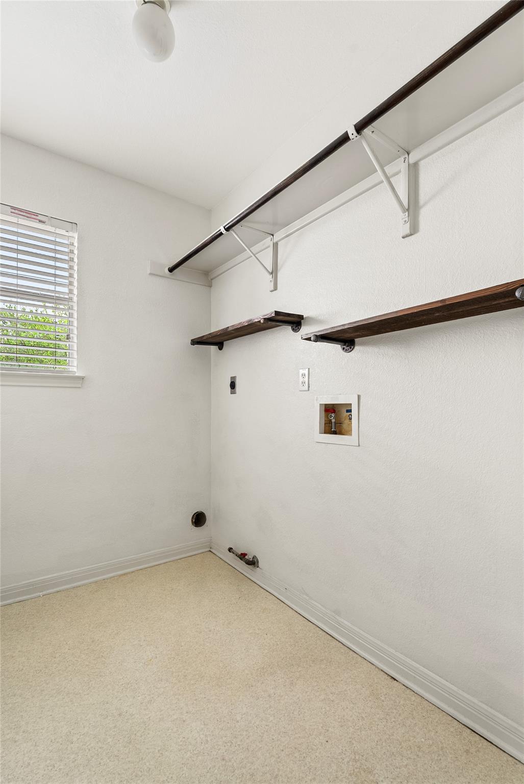 7124 Quimper Ln, Austin, TX 78749