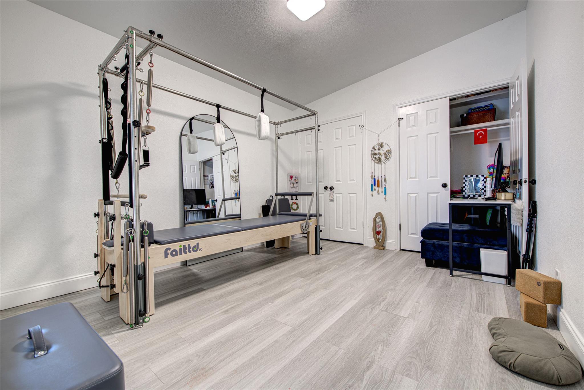 428 Seawind St, Lakeway, TX 78734