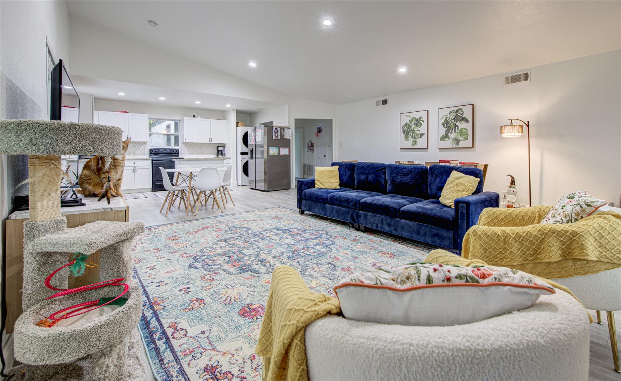 428 Seawind St, Lakeway, TX 78734