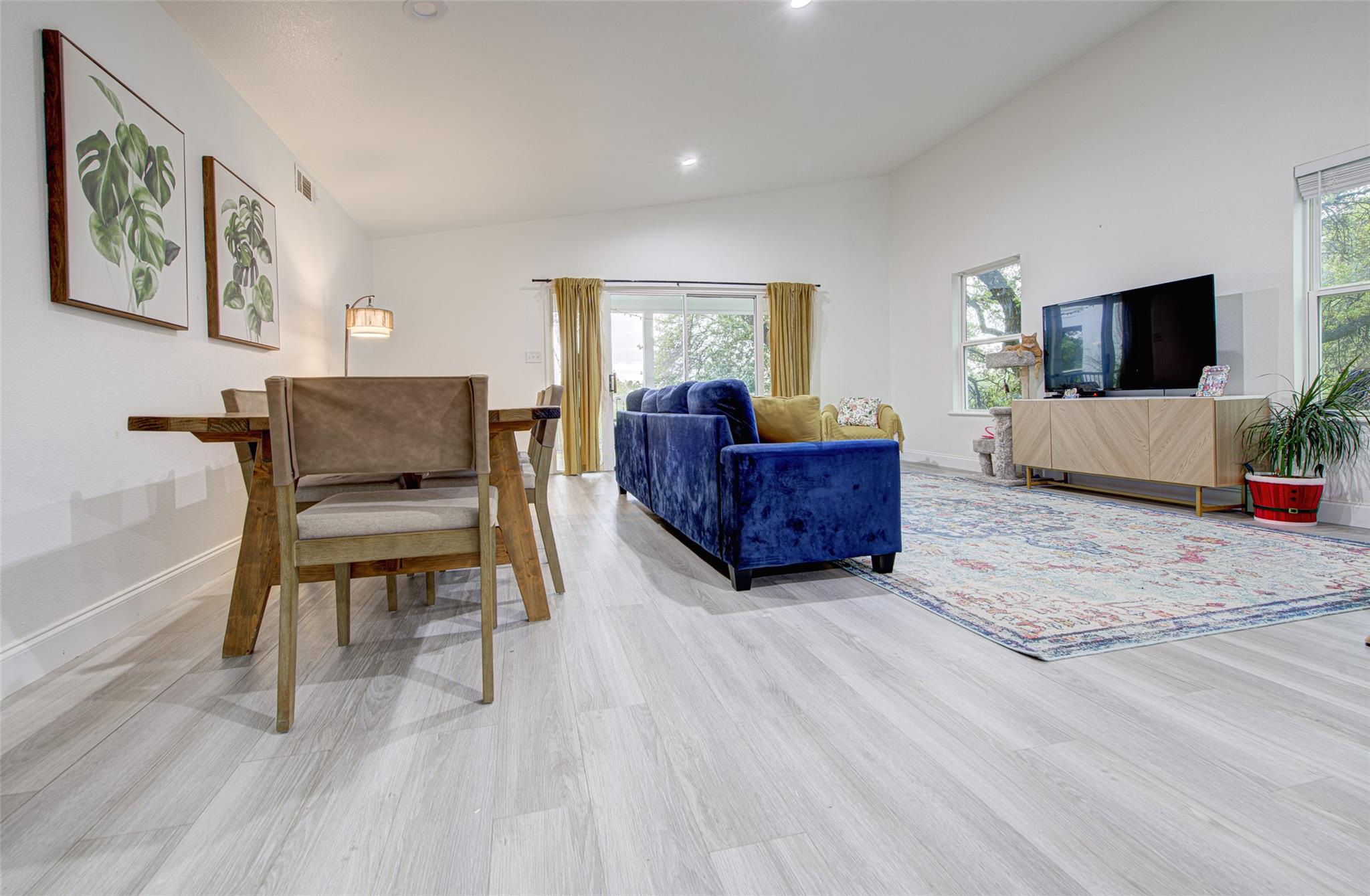 428 Seawind St, Lakeway, TX 78734