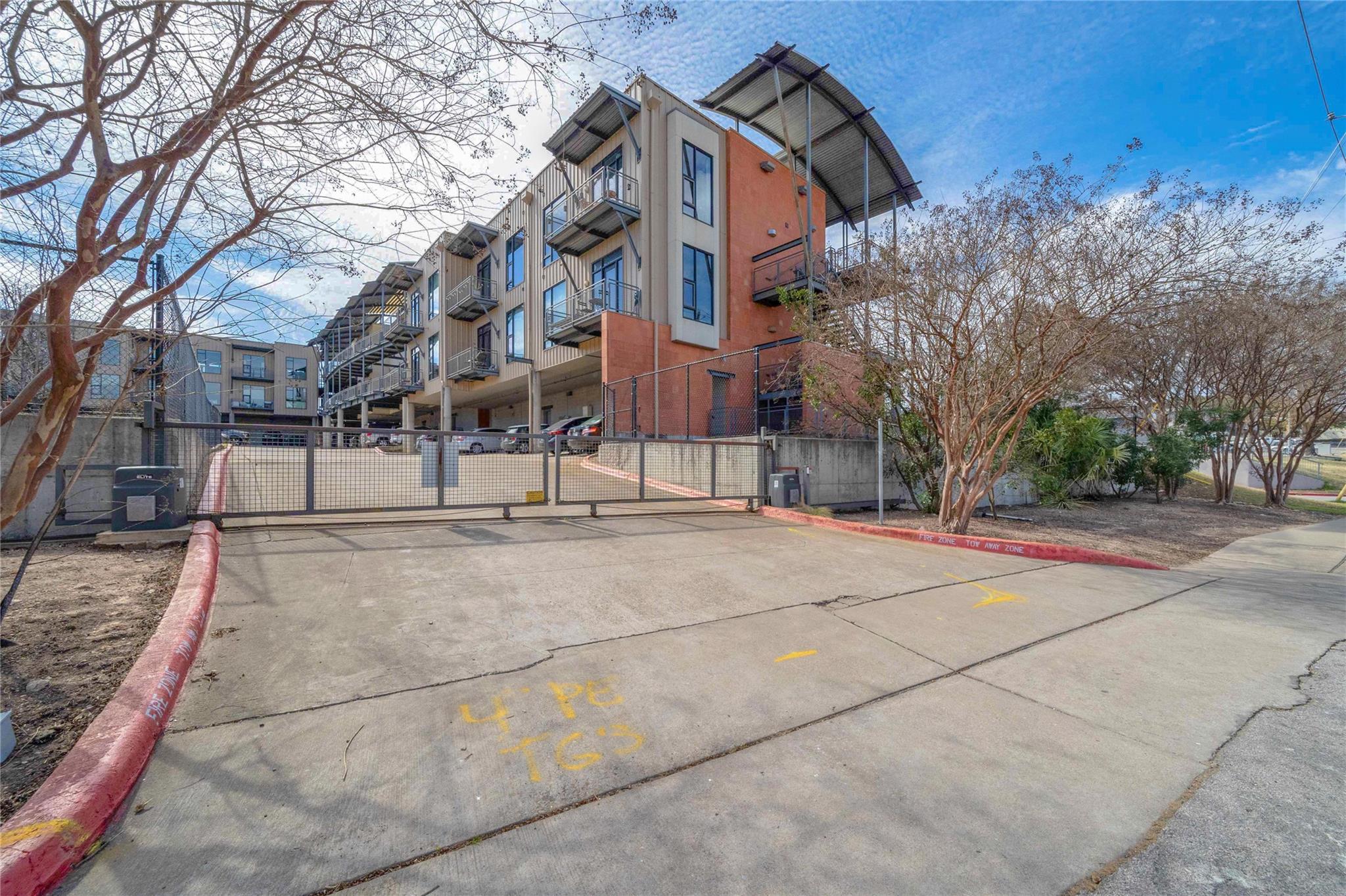 2525 S Lamar Blvd # 304, Austin, TX 78704