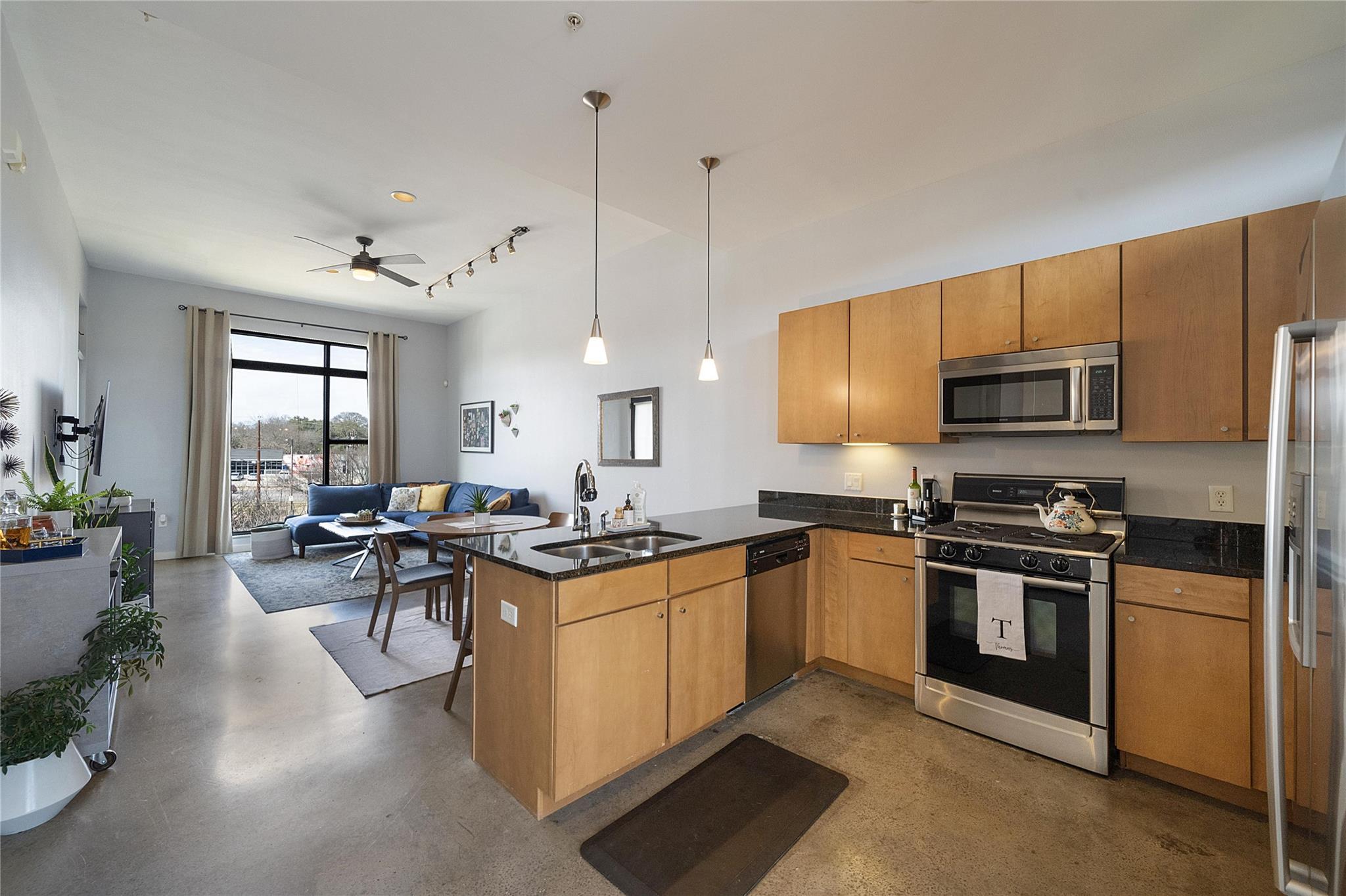 2525 S Lamar Blvd # 304, Austin, TX 78704