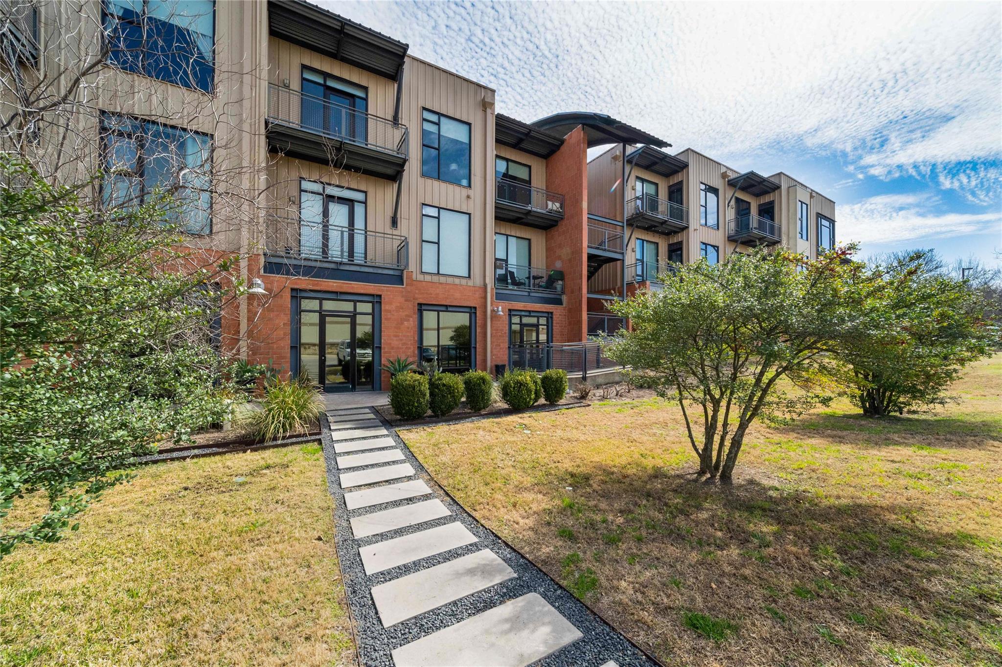 2525 S Lamar Blvd # 304, Austin, TX 78704