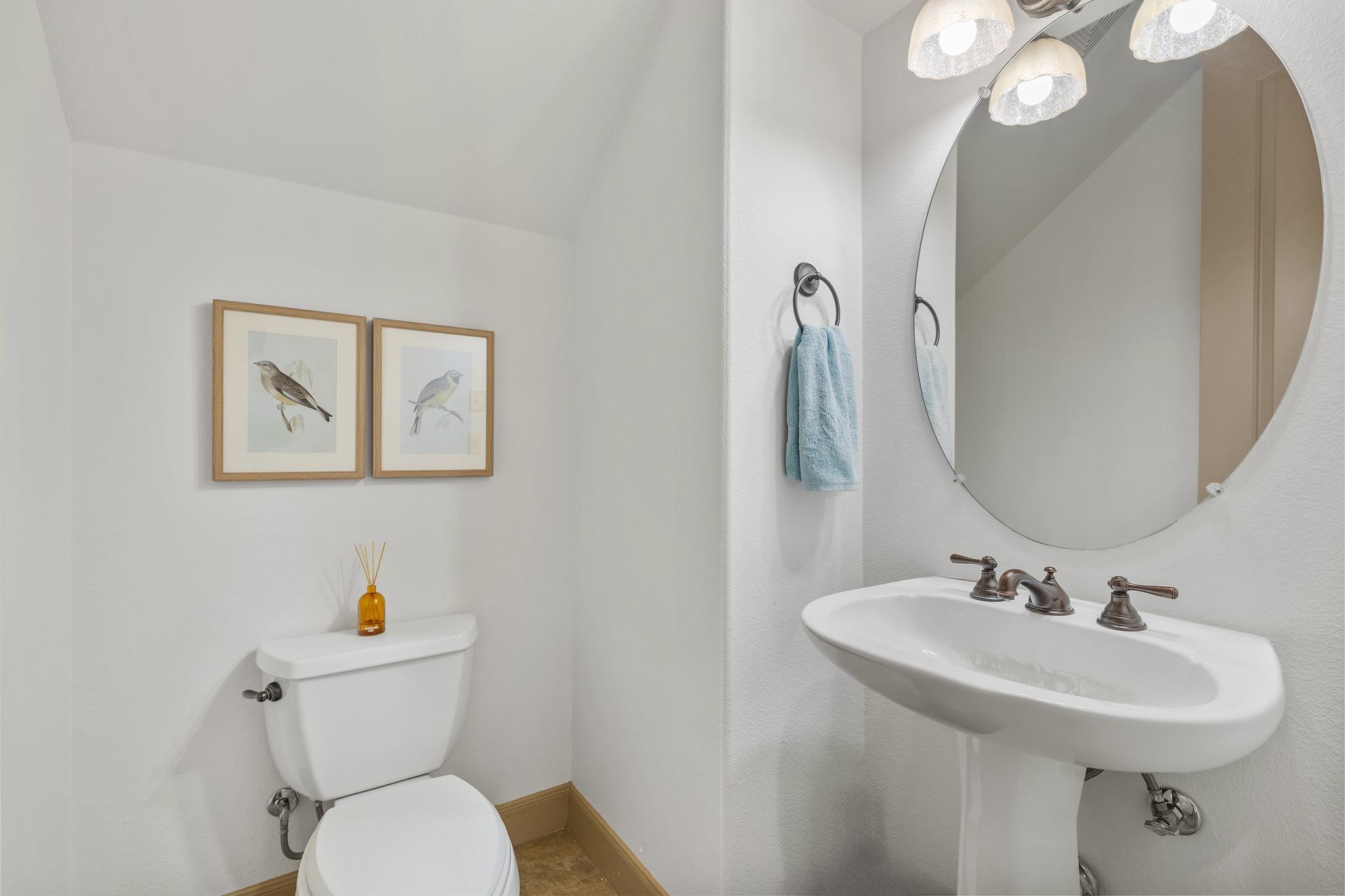 402 Zephyr St, Lakeway, TX 78734