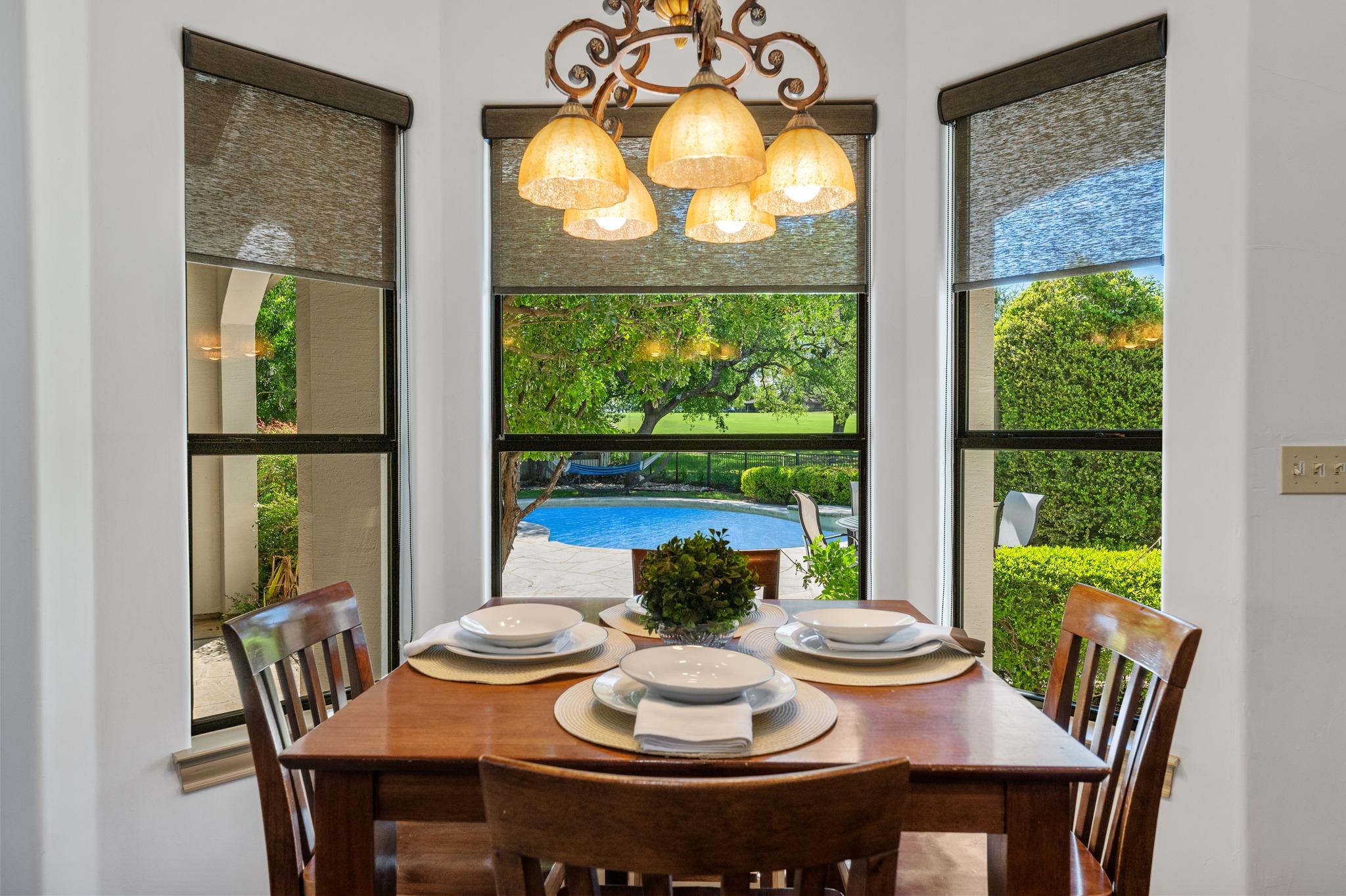 402 Zephyr St, Lakeway, TX 78734