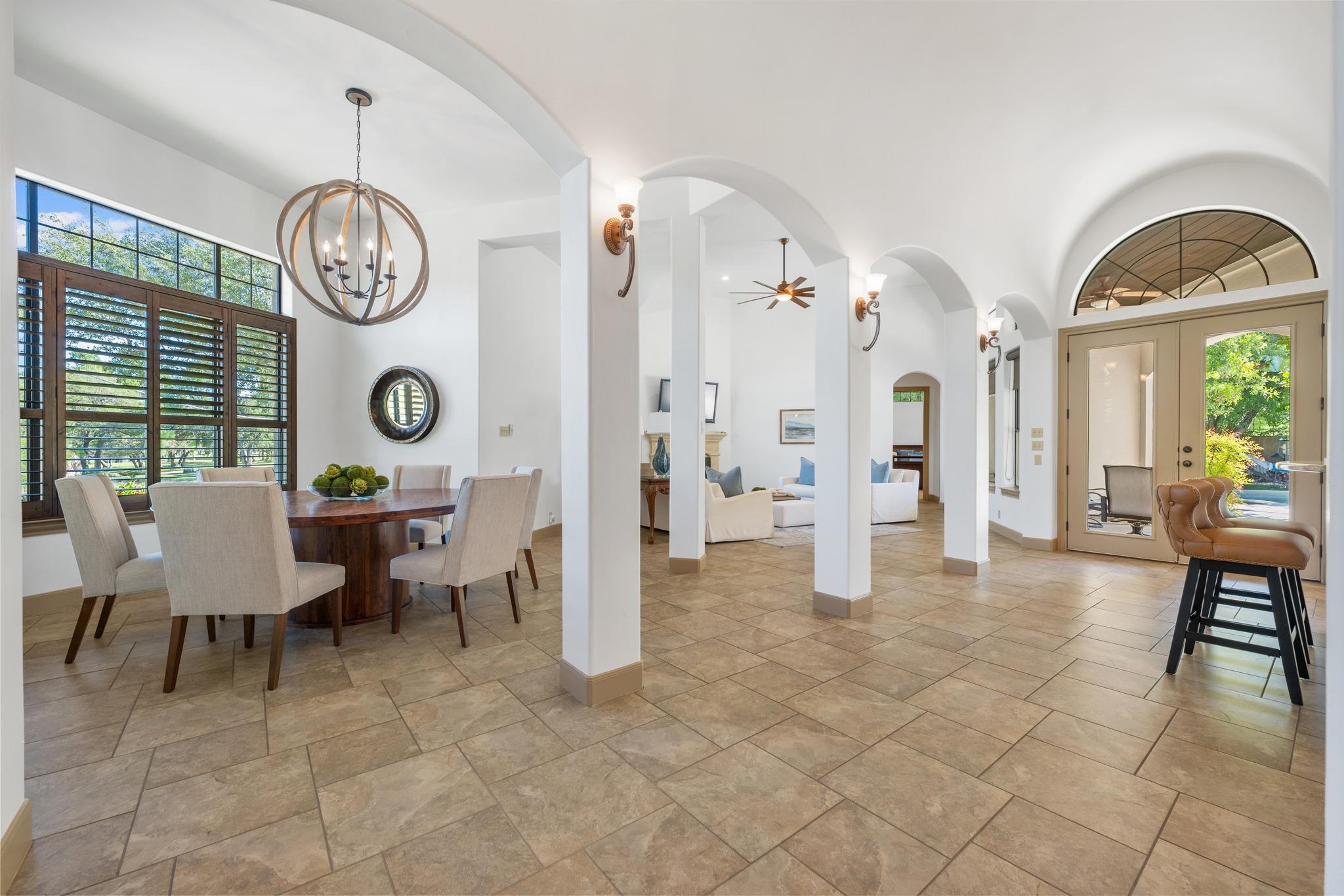 402 Zephyr St, Lakeway, TX 78734