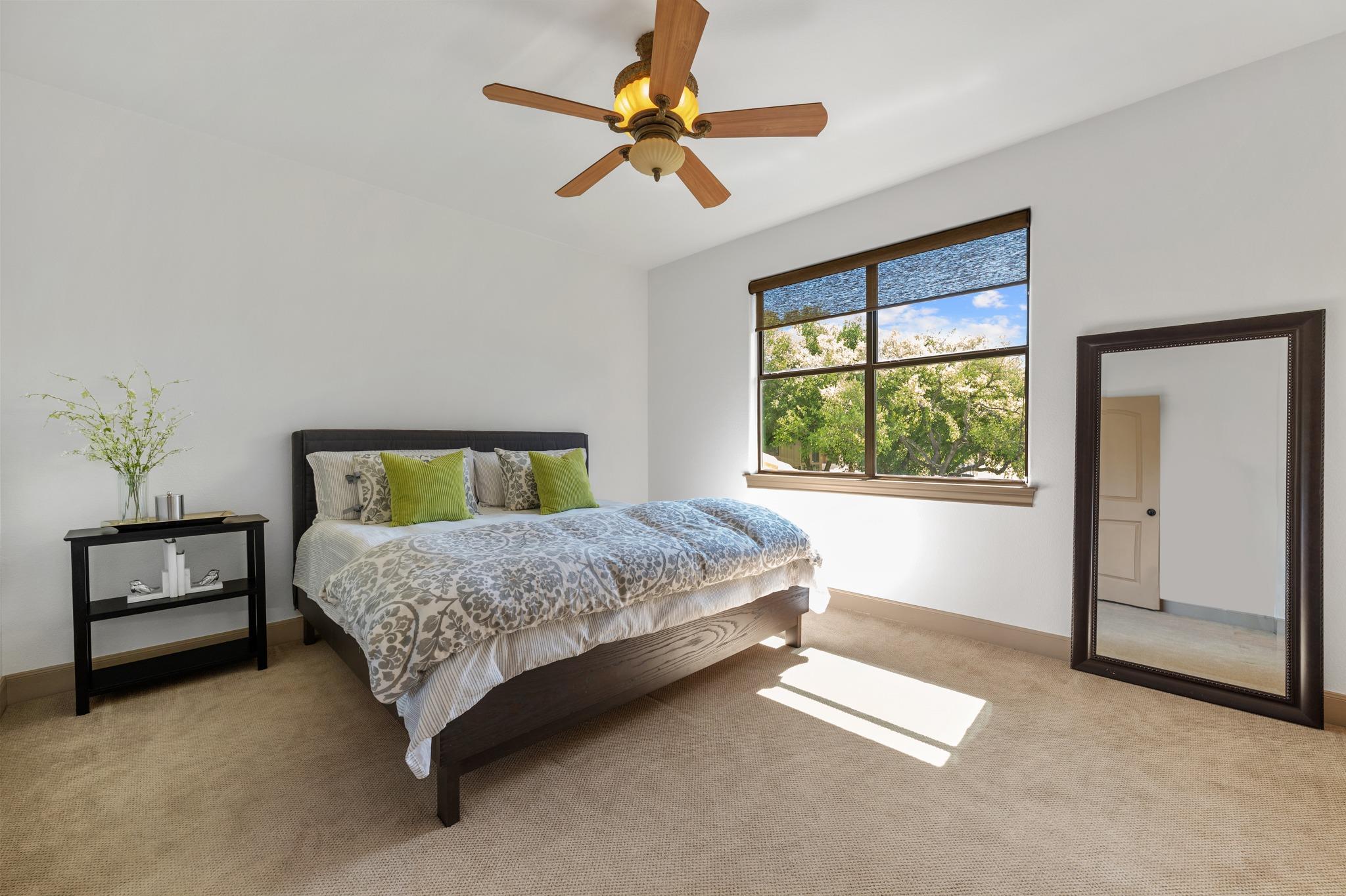 402 Zephyr St, Lakeway, TX 78734