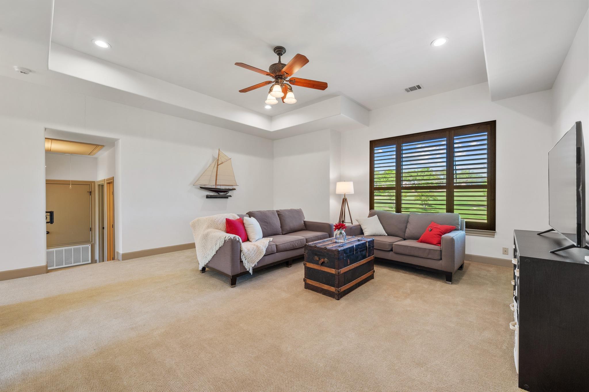 402 Zephyr St, Lakeway, TX 78734