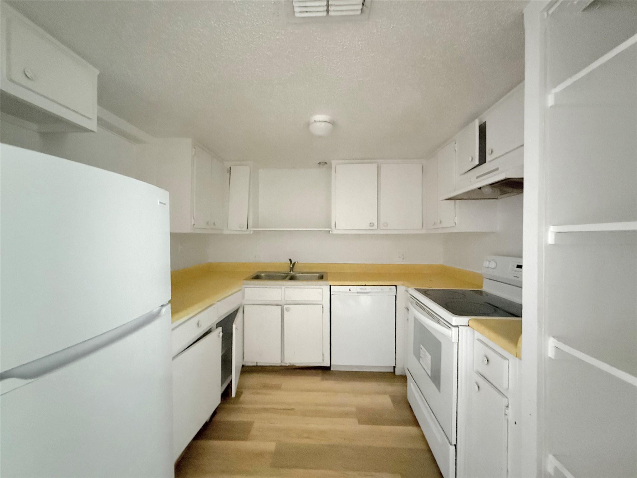 8611 Putnam Dr # 104, Austin, TX 78757