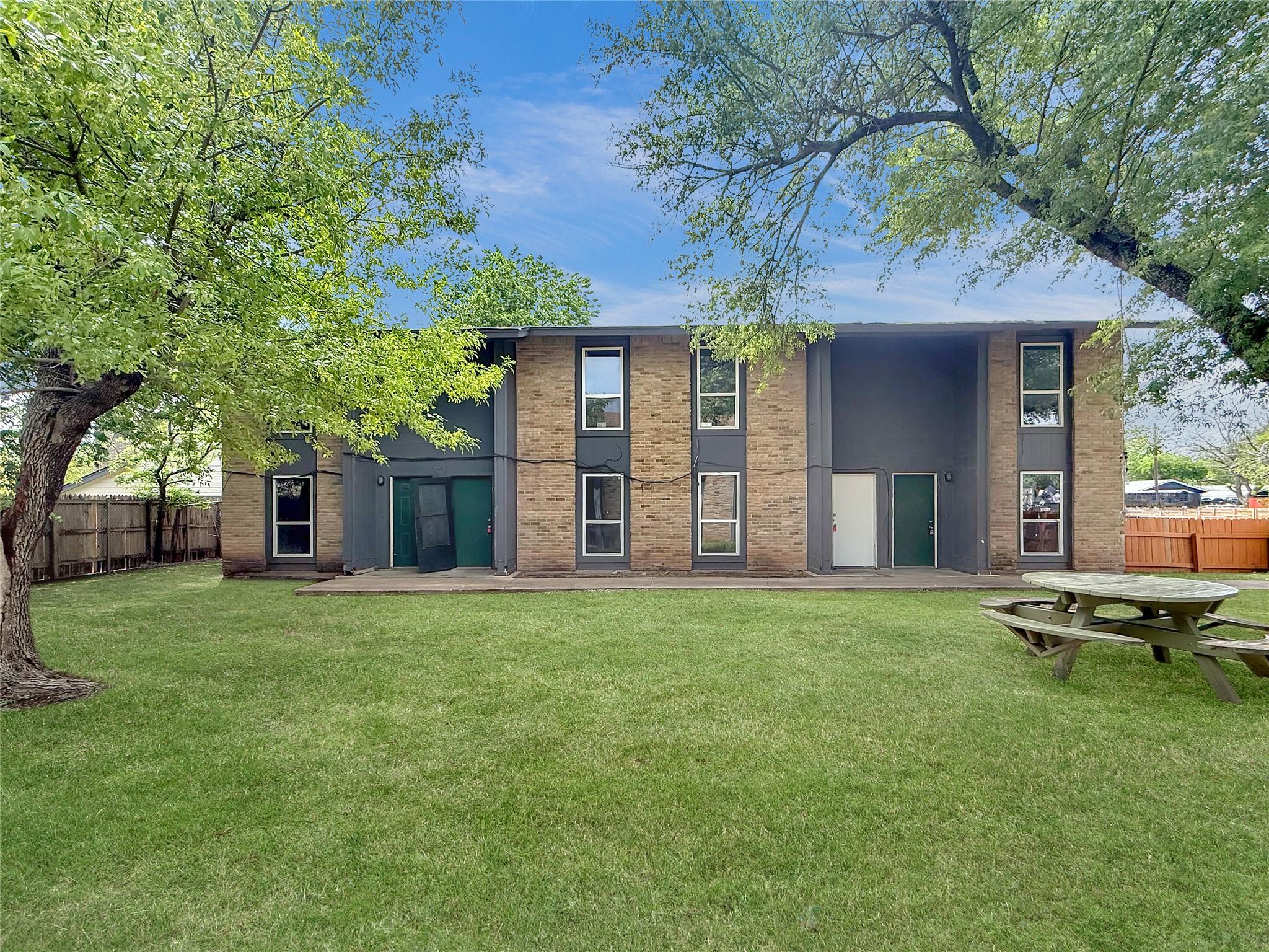 8611 Putnam Dr # 104, Austin, TX 78757