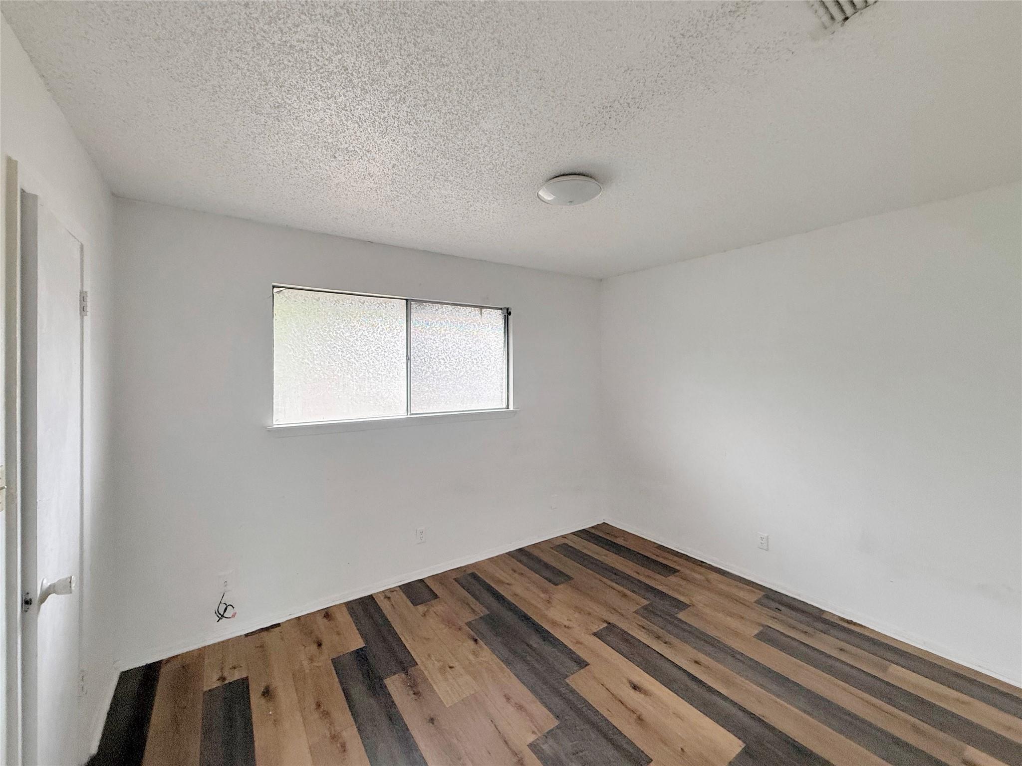 8611 Putnam Dr # 104, Austin, TX 78757