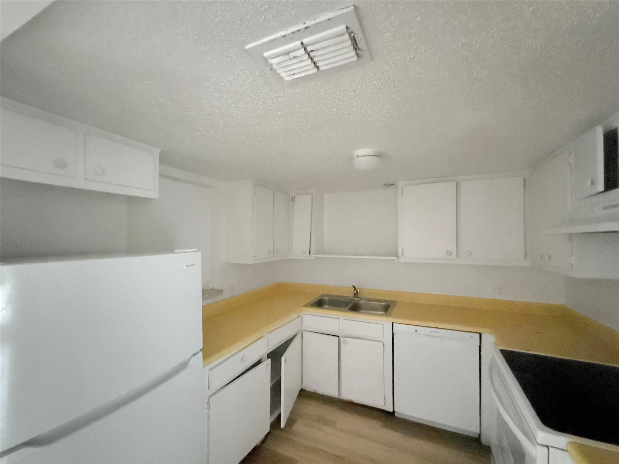 8611 Putnam Dr # 104, Austin, TX 78757