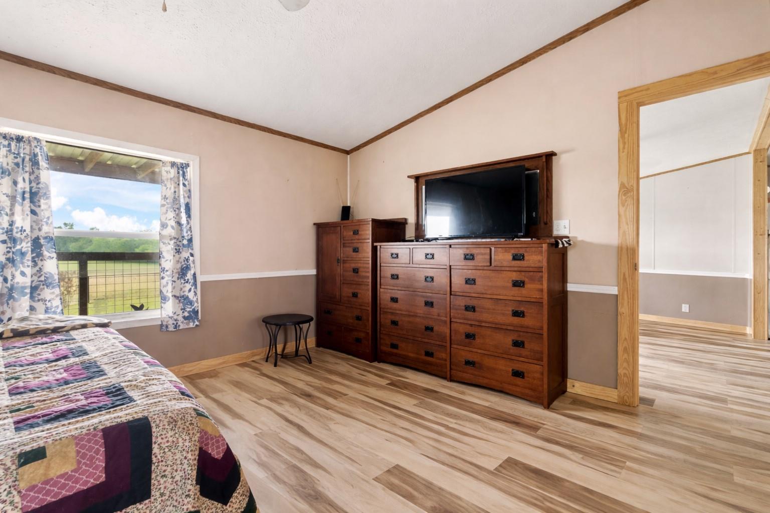 820 County Road 454, Taylor, TX 78615