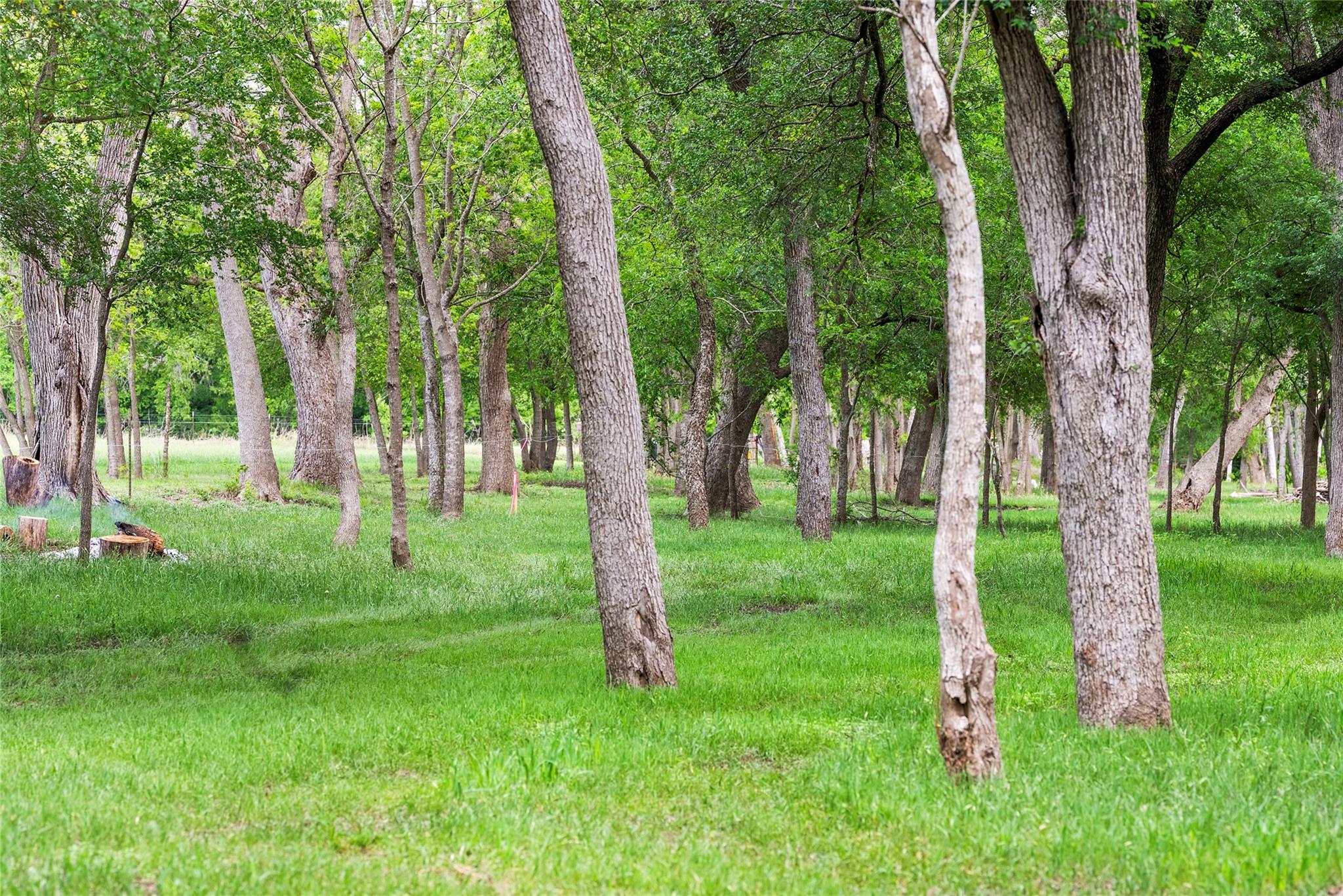 820 County Road 454, Taylor, TX 78615